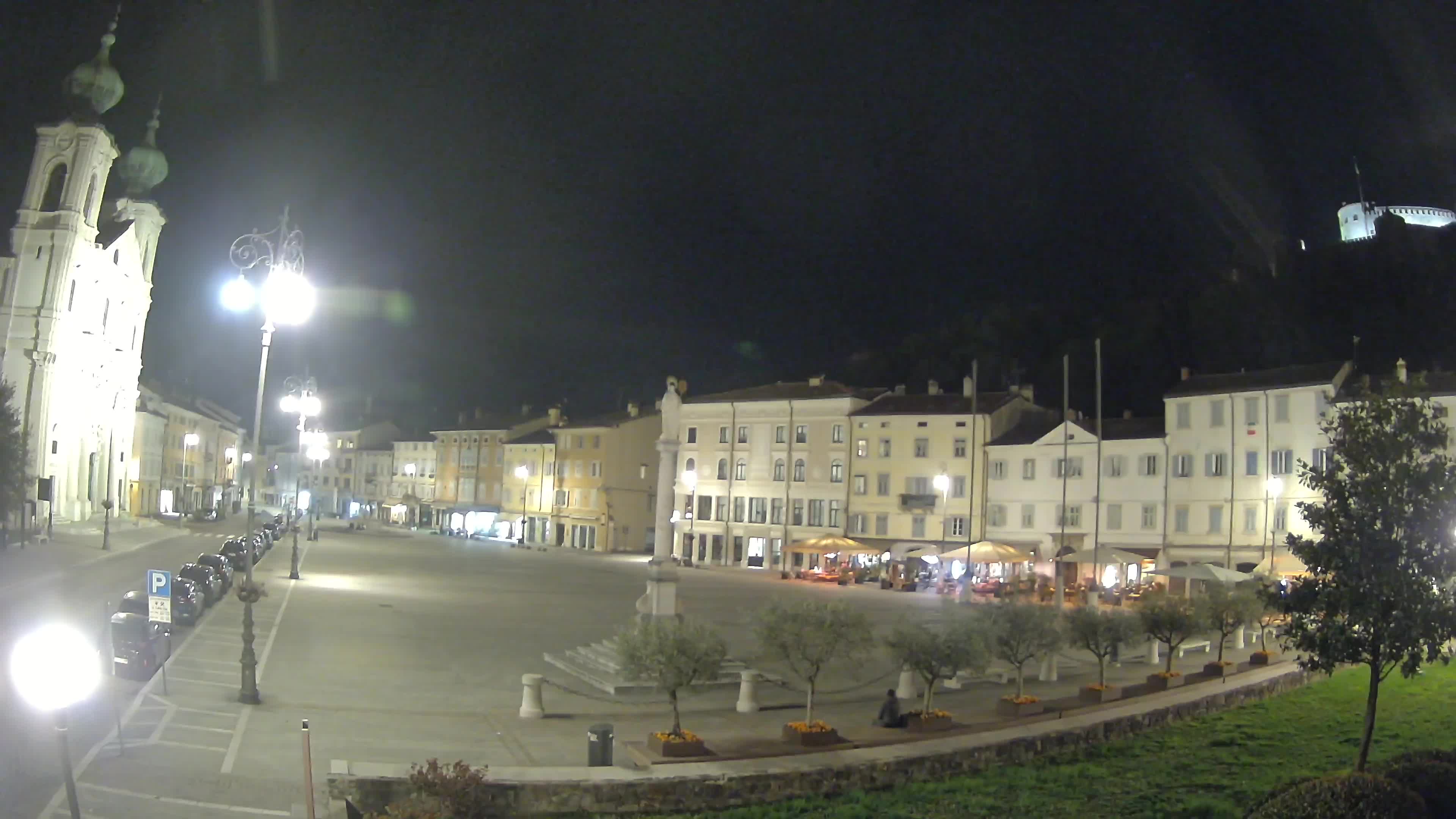 Kamera Gorica Travnik in cerkev sv. Ignacija