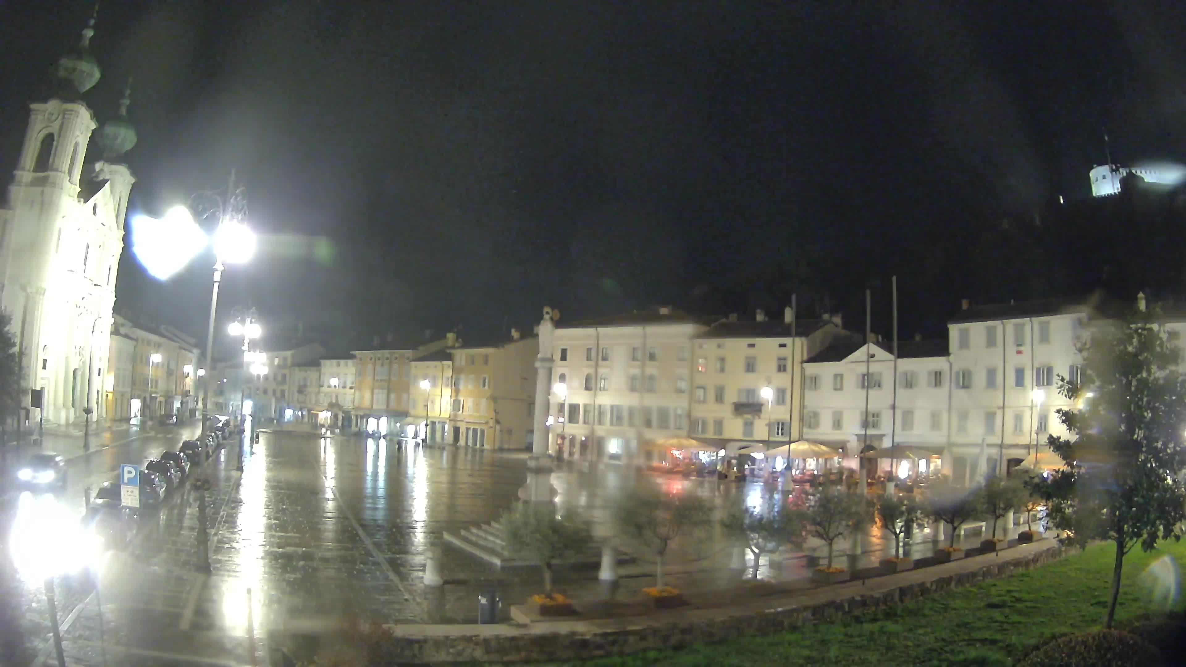 Gorizia Piazza della Vittoria e chiesa di S. Ignazio