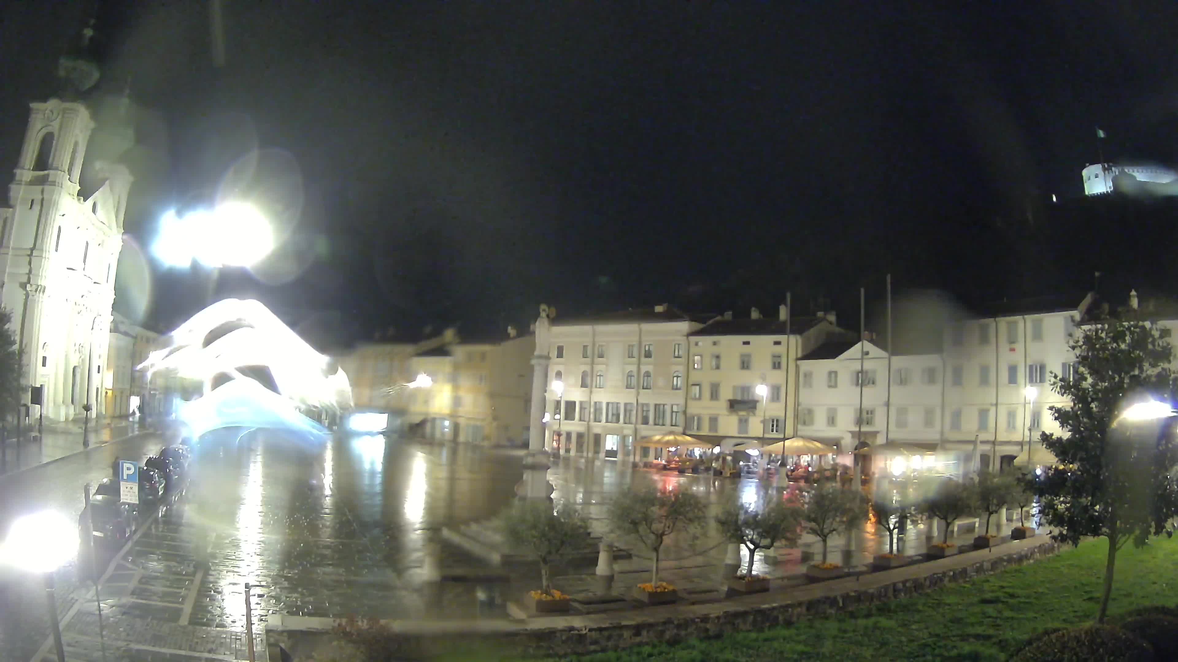 Gorizia Piazza della Vittoria e chiesa di S. Ignazio