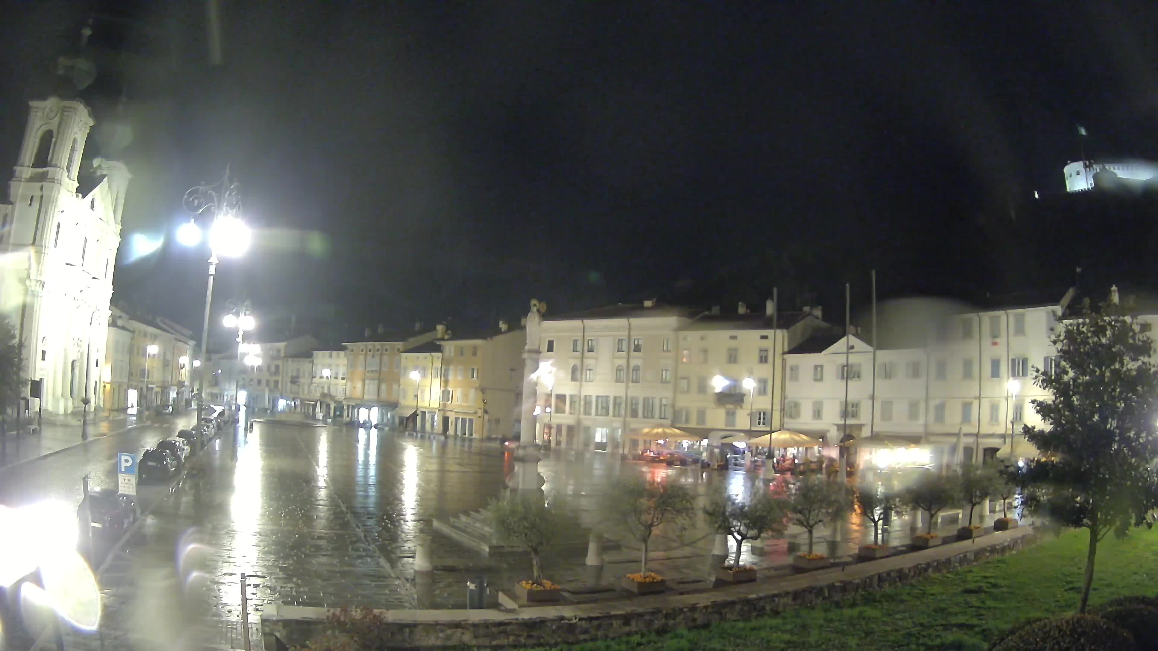 Gorizia Piazza della Vittoria e chiesa di S. Ignazio