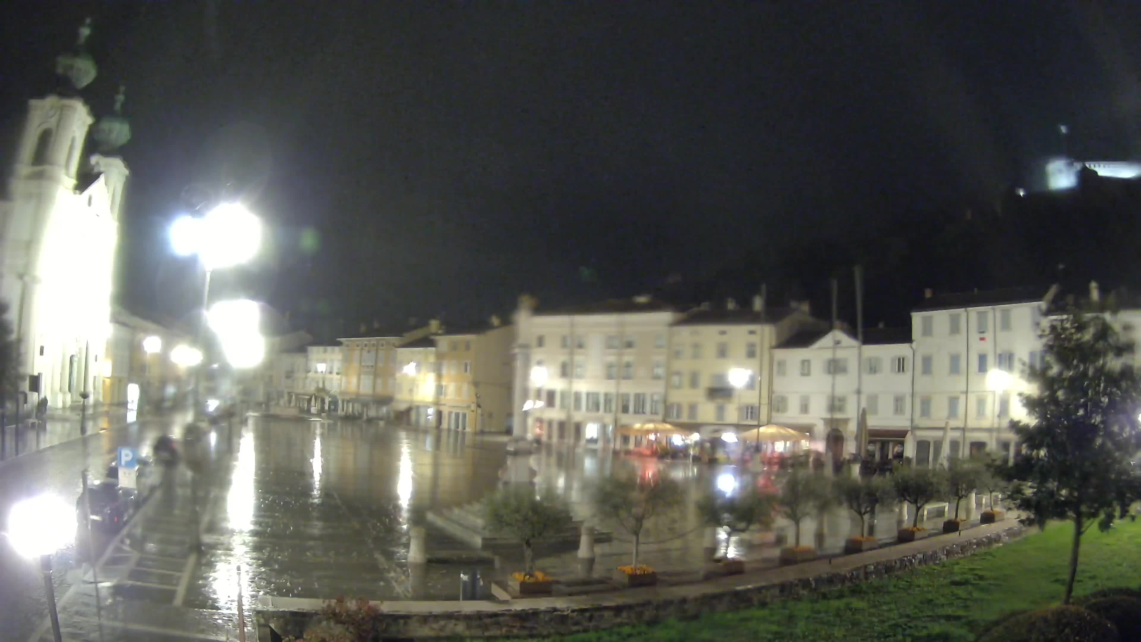 Gorizia Piazza della Vittoria e chiesa di S. Ignazio