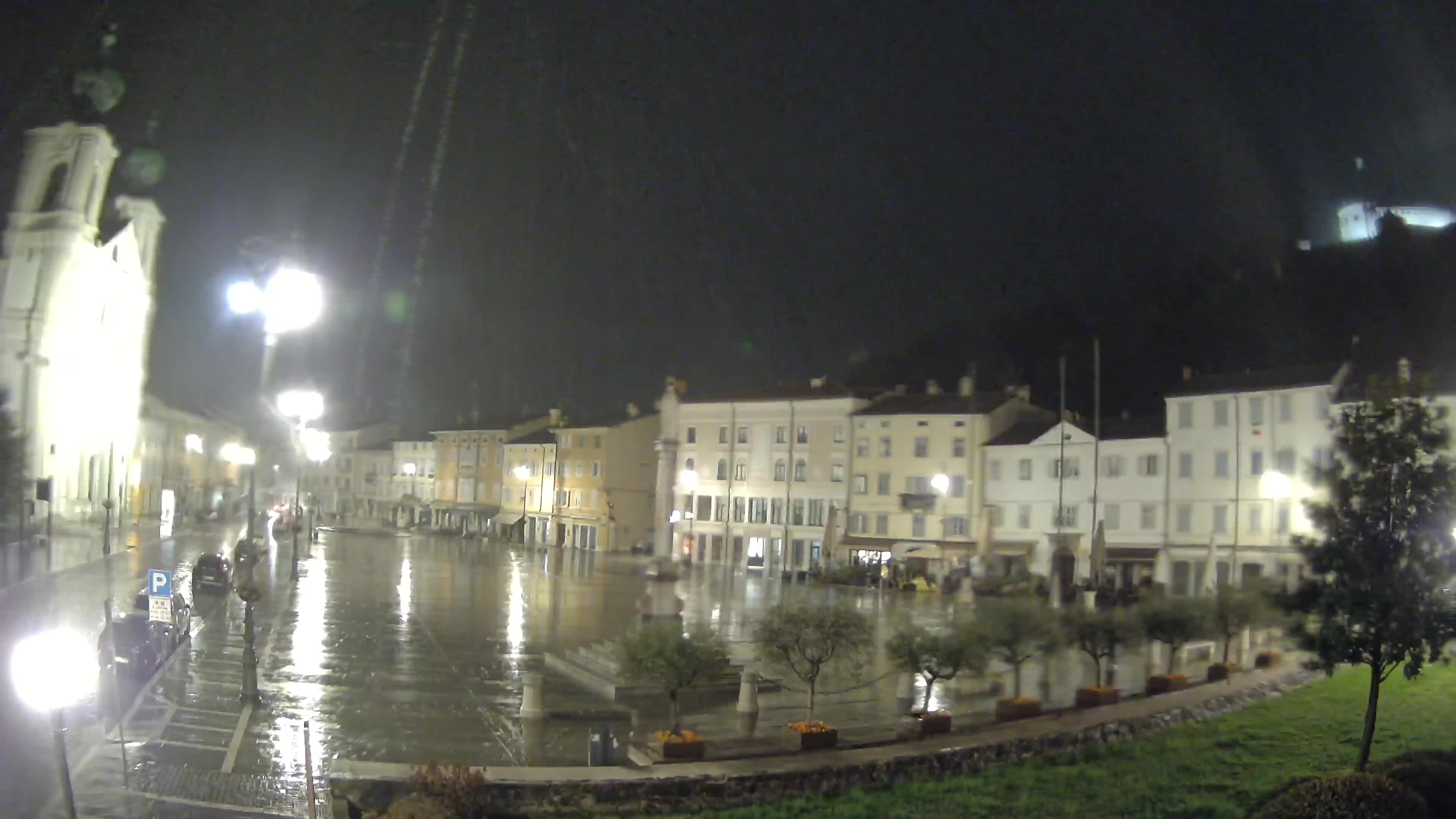 Gorizia Piazza della Vittoria e chiesa di S. Ignazio