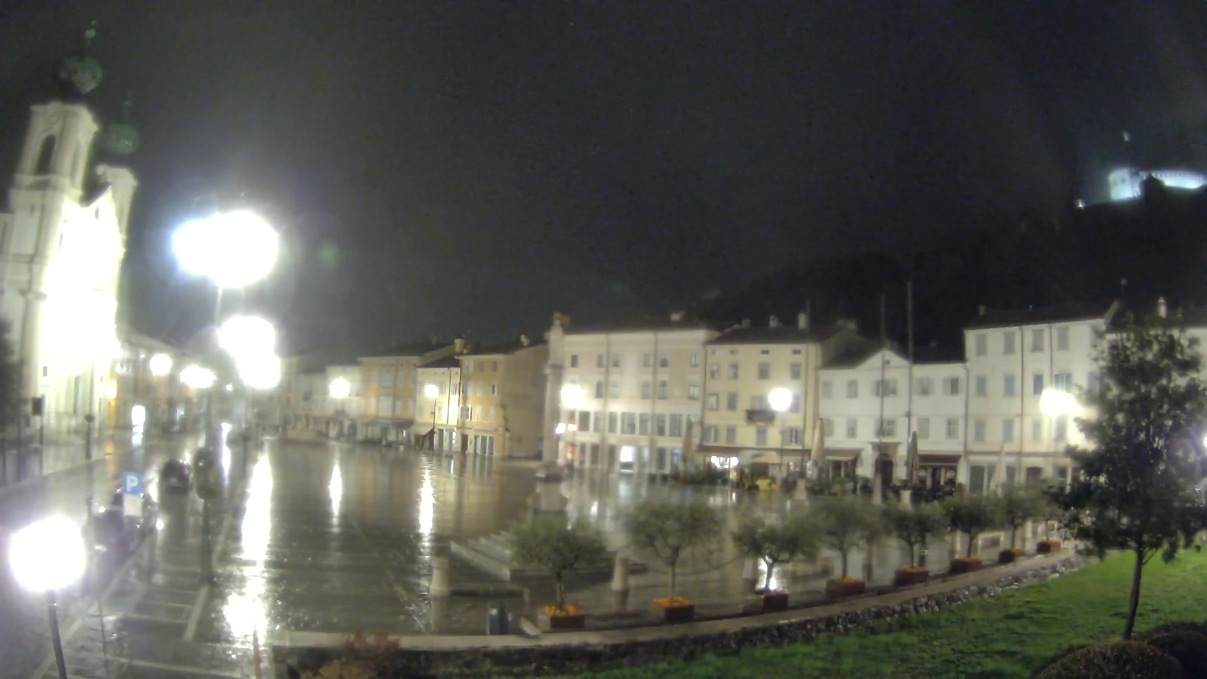 Gorizia Piazza della Vittoria e chiesa di S. Ignazio