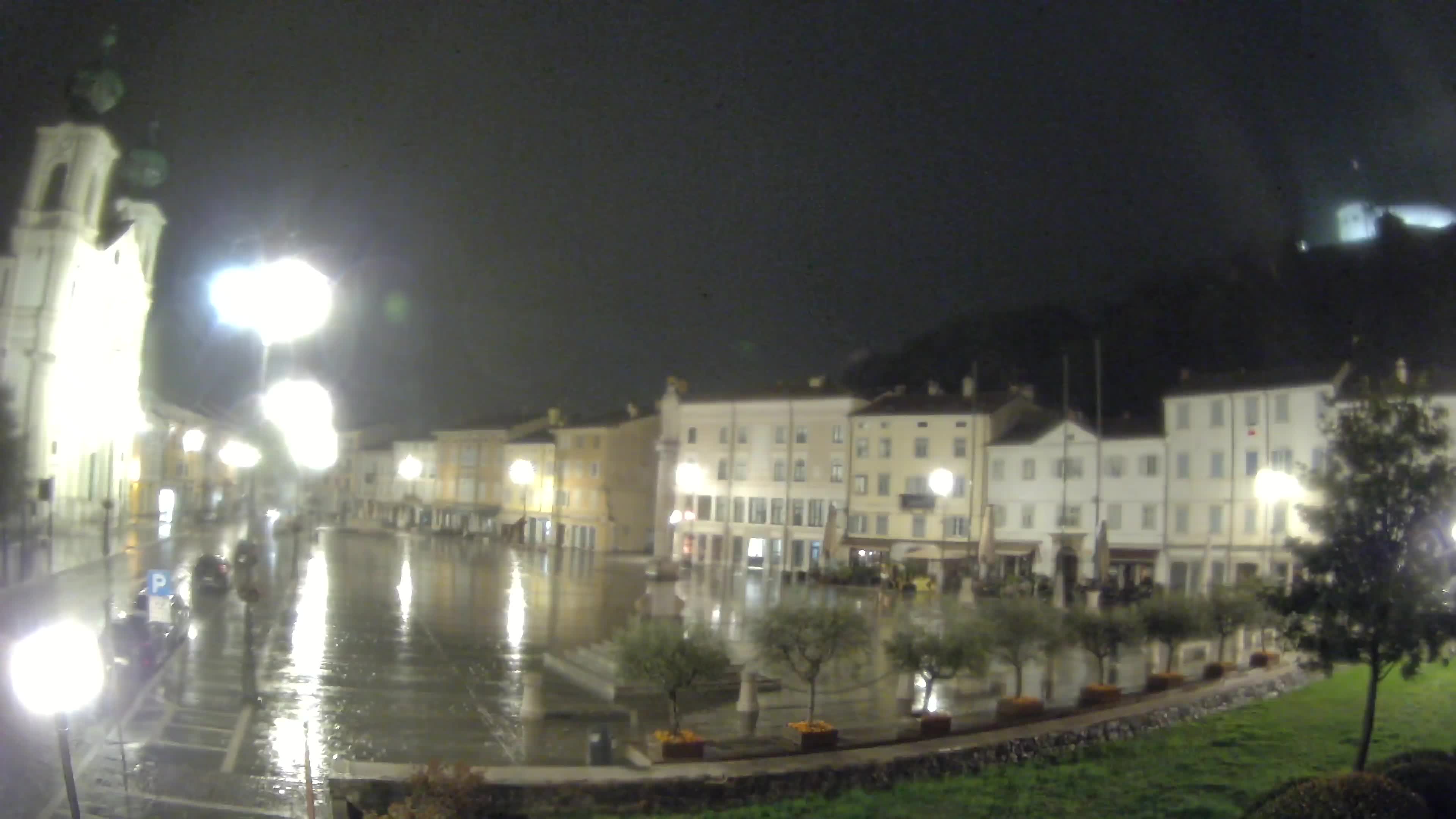 Gorizia Piazza della Vittoria e chiesa di S. Ignazio