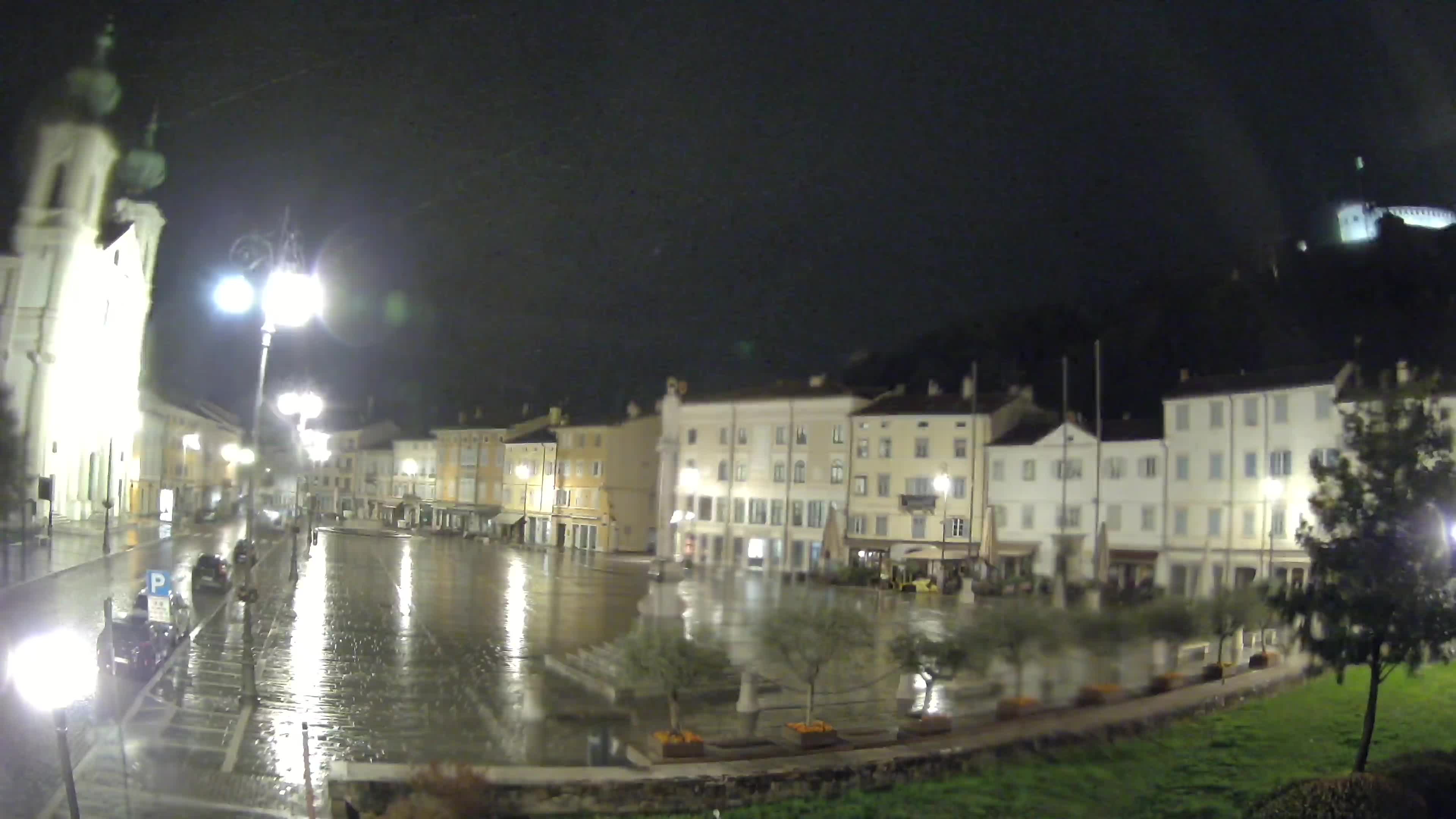 Gorizia Piazza della Vittoria e chiesa di S. Ignazio