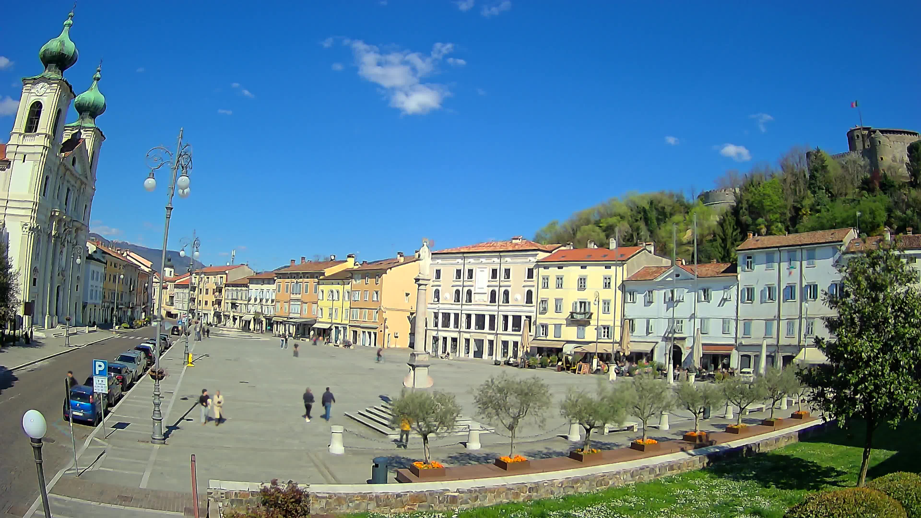 Gorizia Piazza della Vittoria e chiesa di S. Ignazio