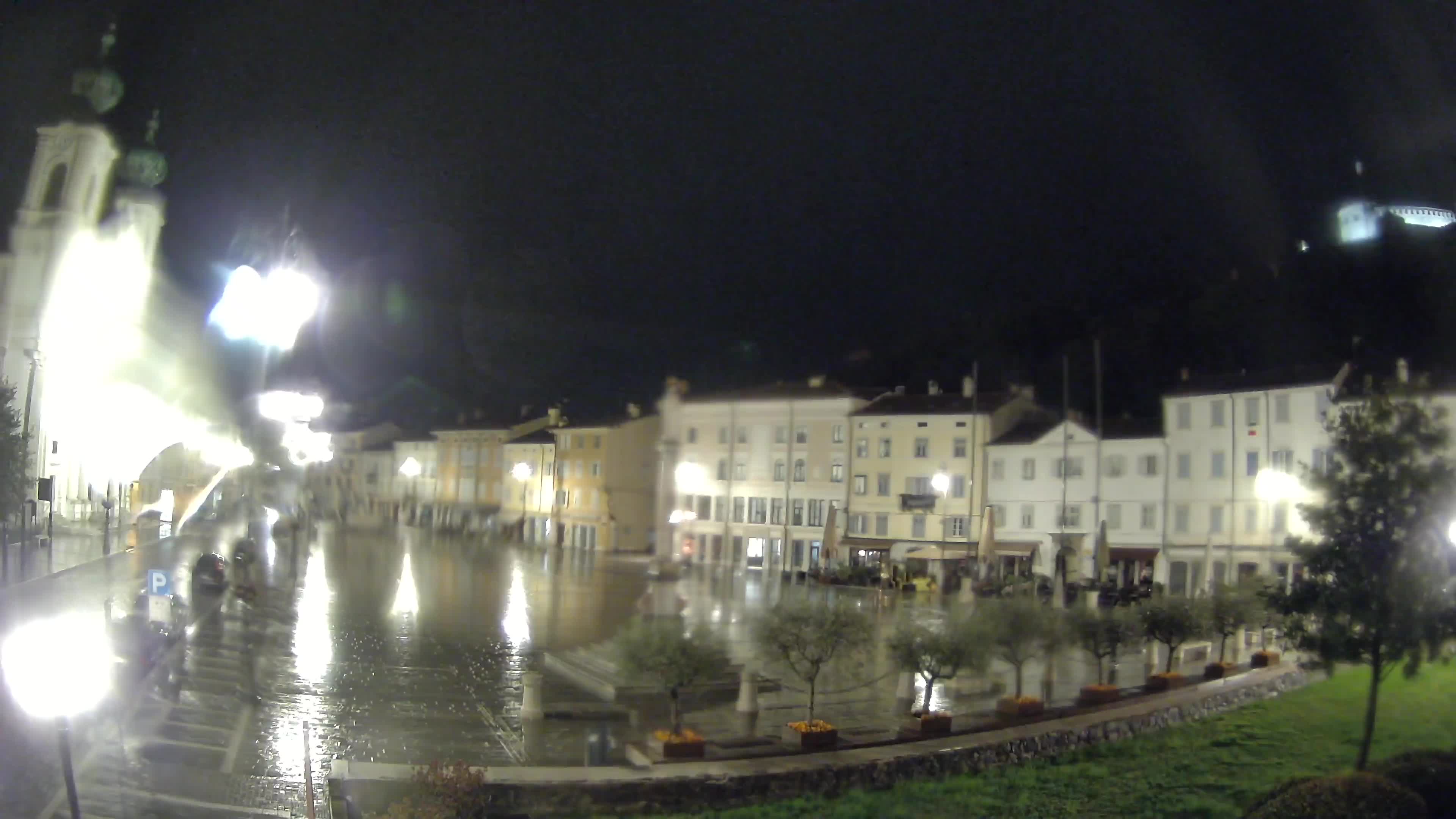 Gorizia Piazza della Vittoria e chiesa di S. Ignazio
