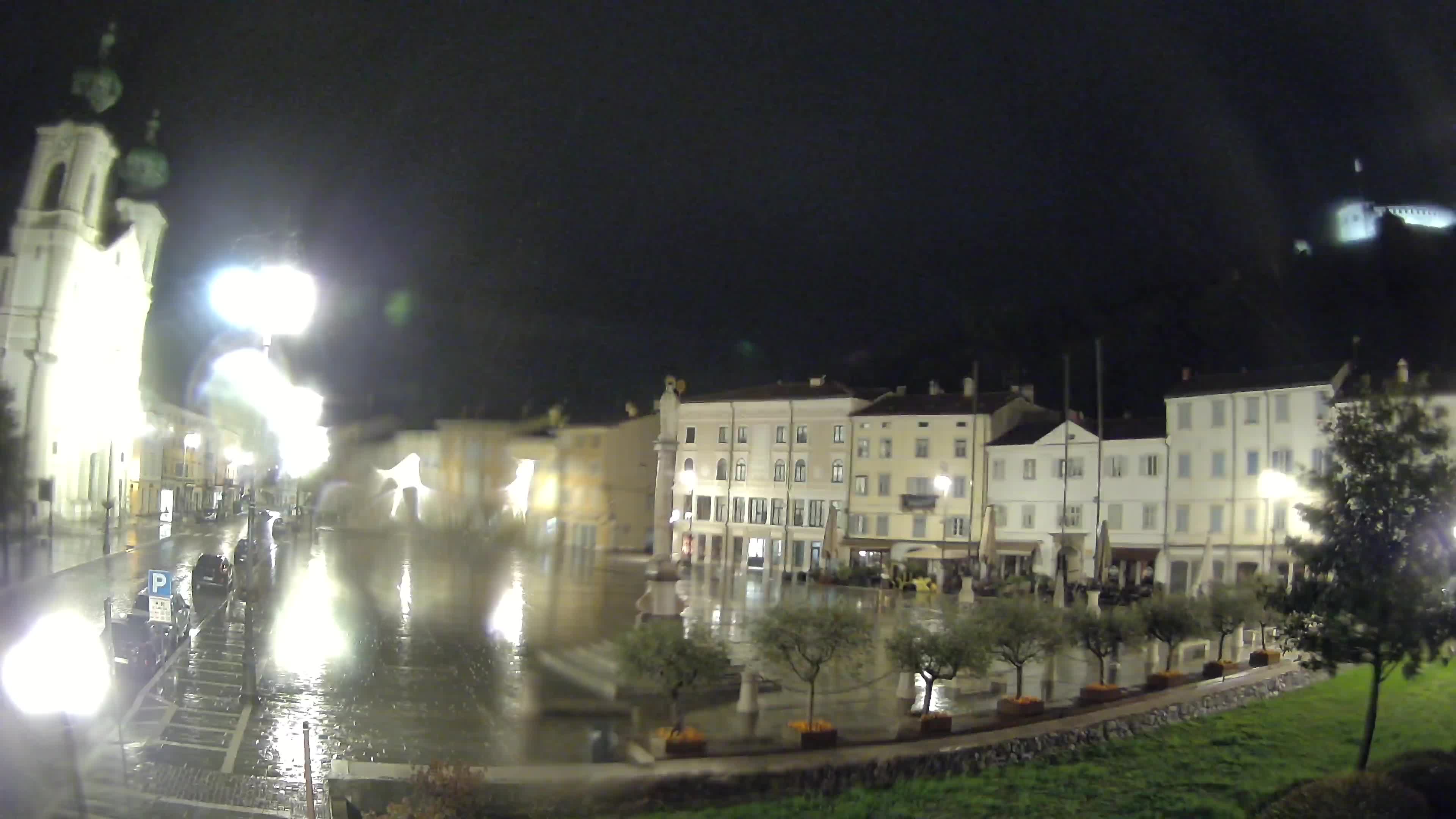 Gorizia Piazza della Vittoria e chiesa di S. Ignazio