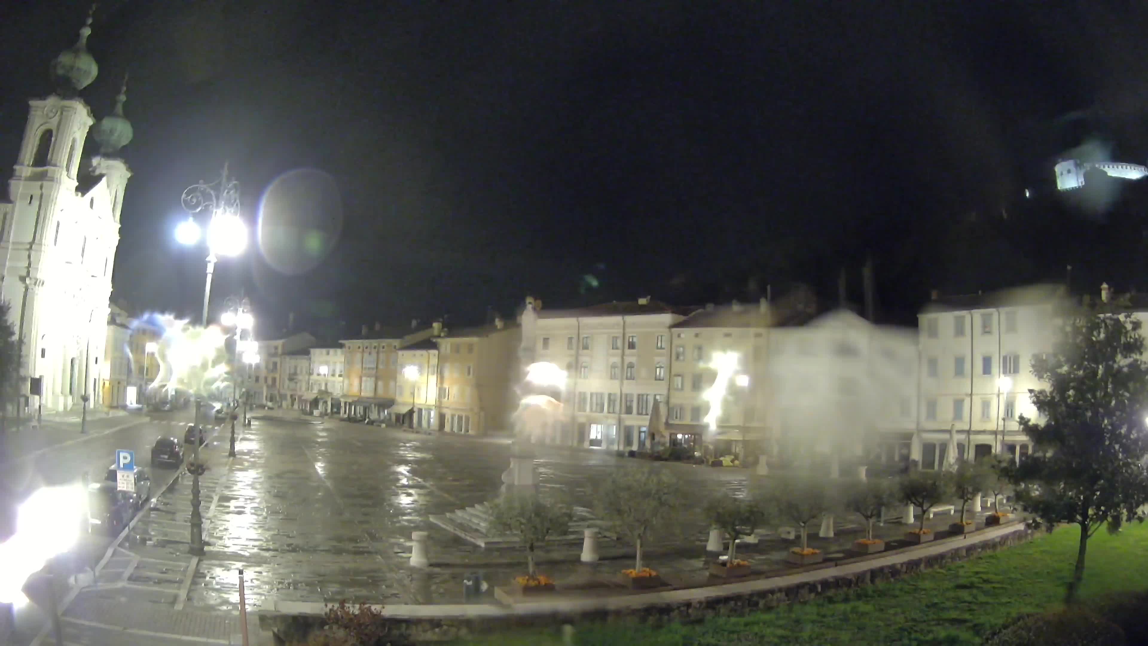 Gorizia Piazza della Vittoria e chiesa di S. Ignazio