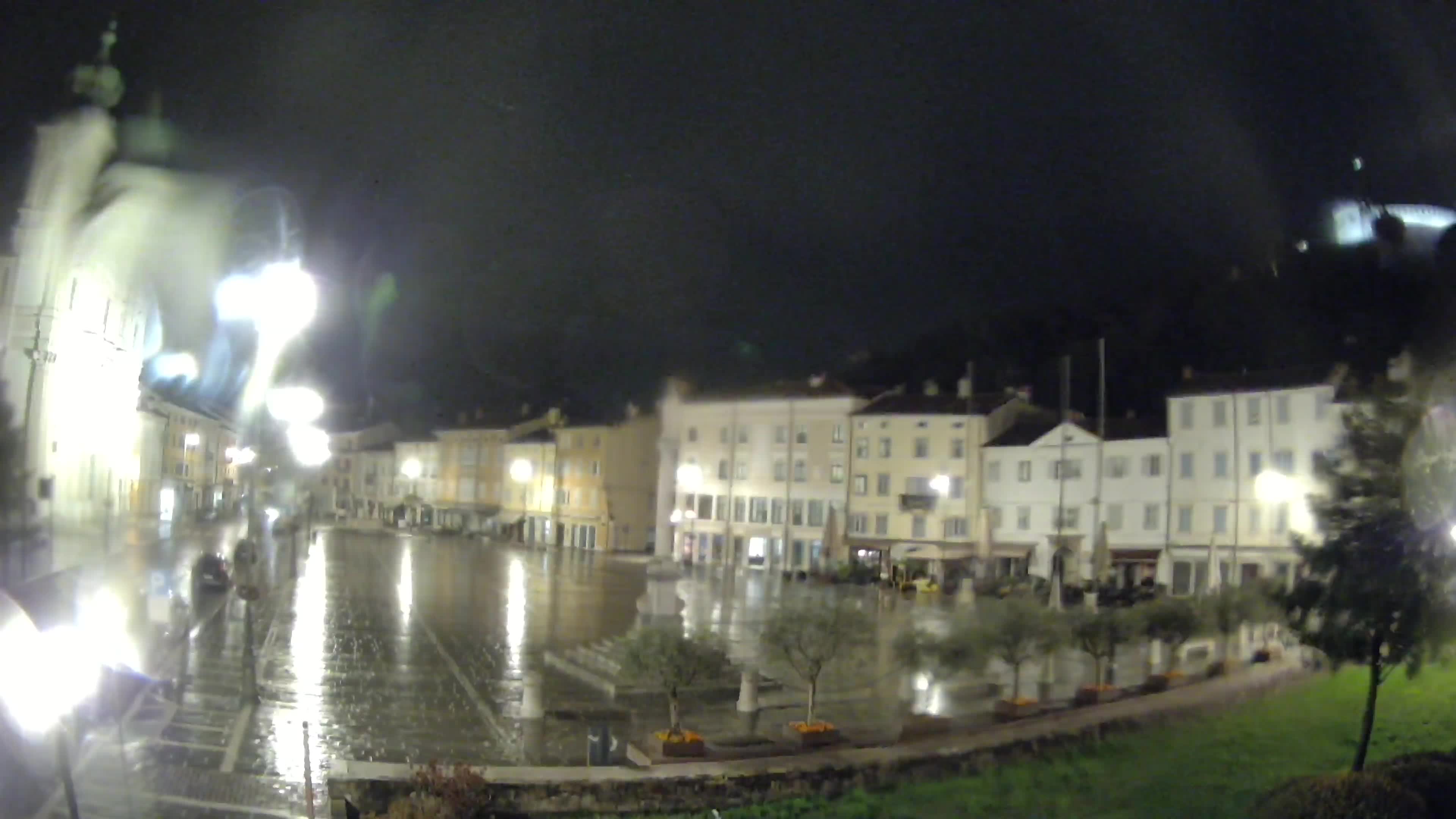 Gorizia Piazza della Vittoria e chiesa di S. Ignazio
