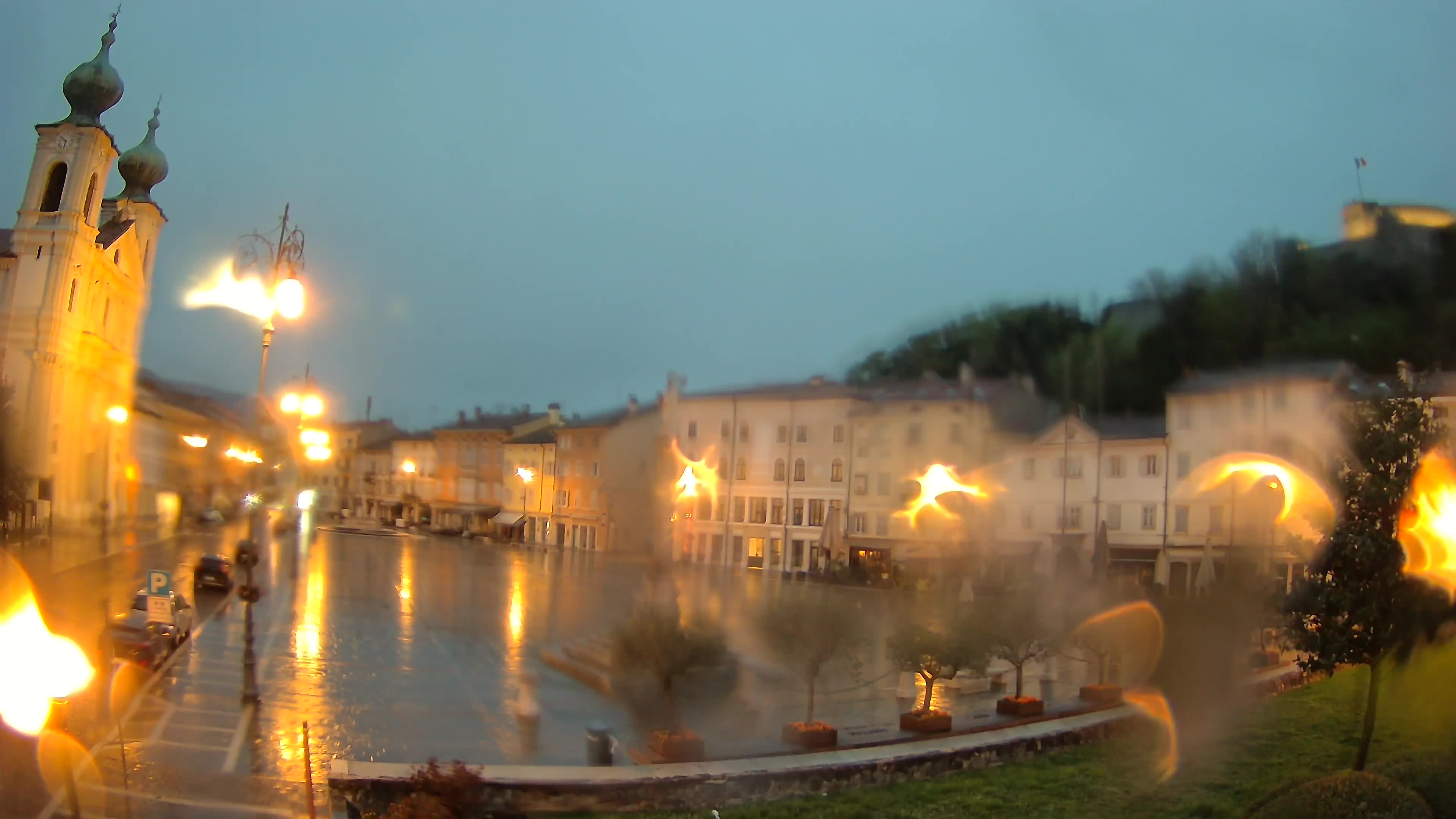 Gorizia Piazza della Vittoria e chiesa di S. Ignazio