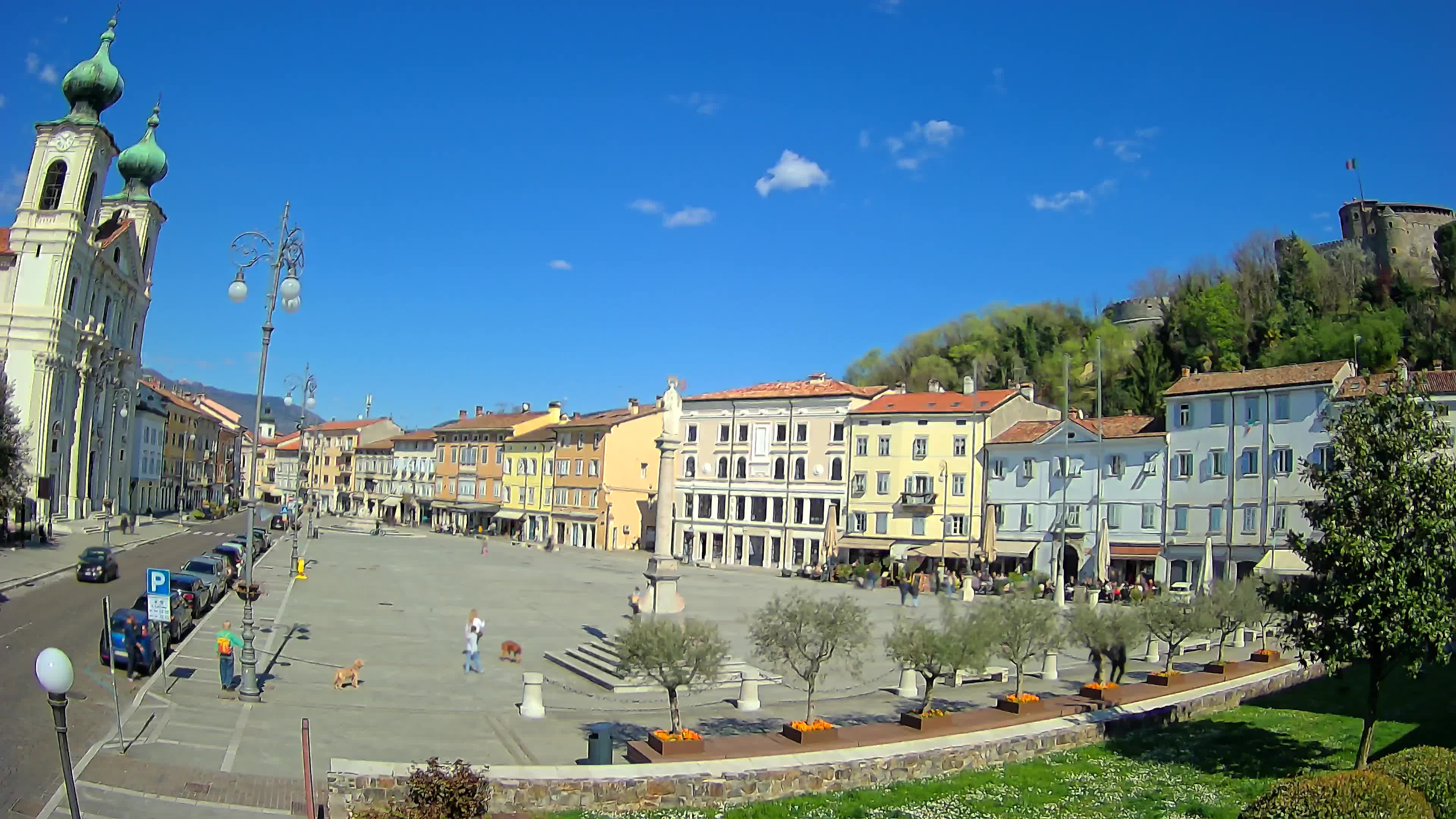 Gorizia Piazza della Vittoria e chiesa di S. Ignazio