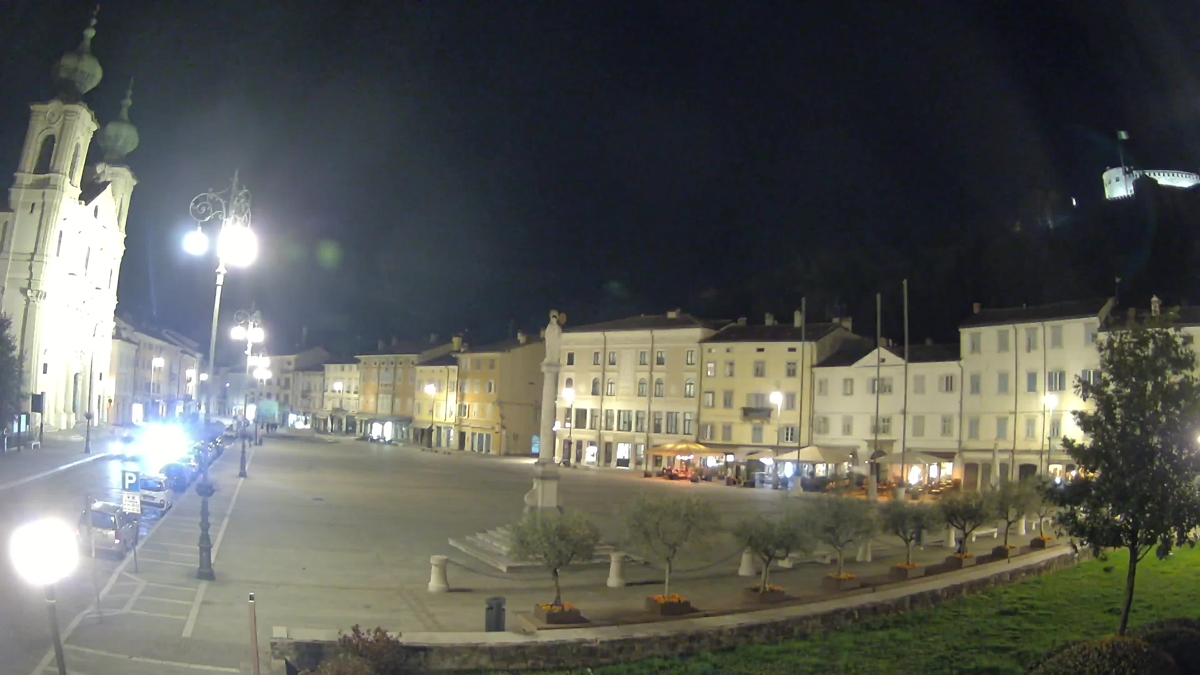 Gorizia Piazza della Vittoria e chiesa di S. Ignazio