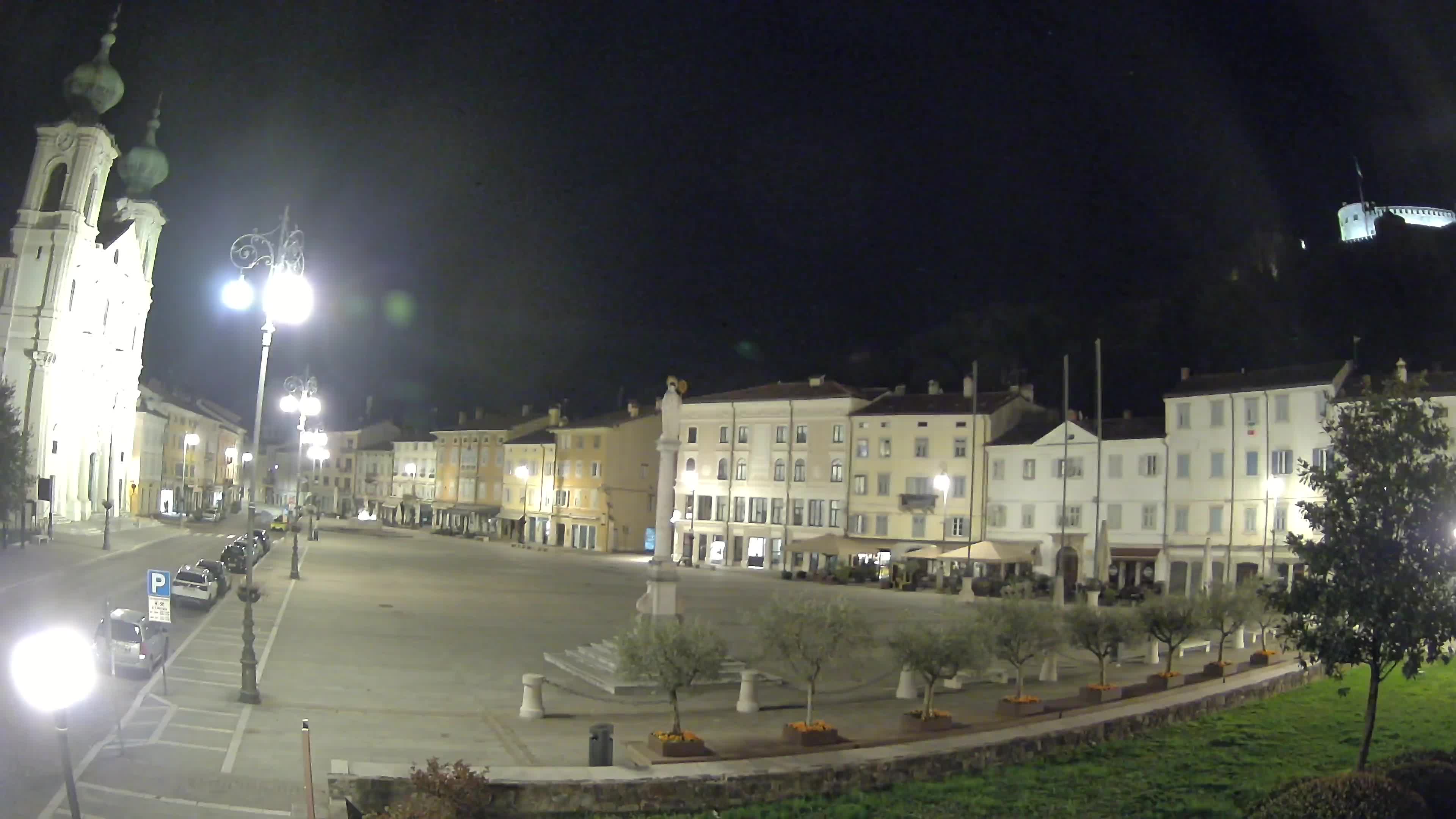 Gorizia Piazza della Vittoria e chiesa di S. Ignazio
