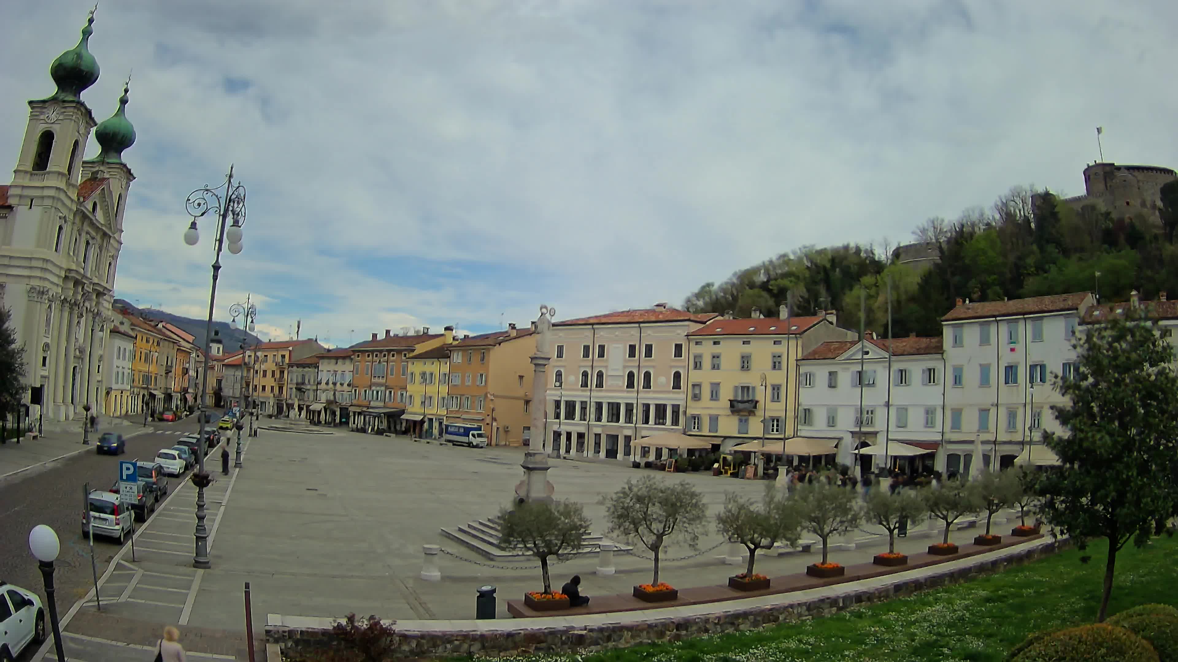 Gorizia Piazza della Vittoria e chiesa di S. Ignazio