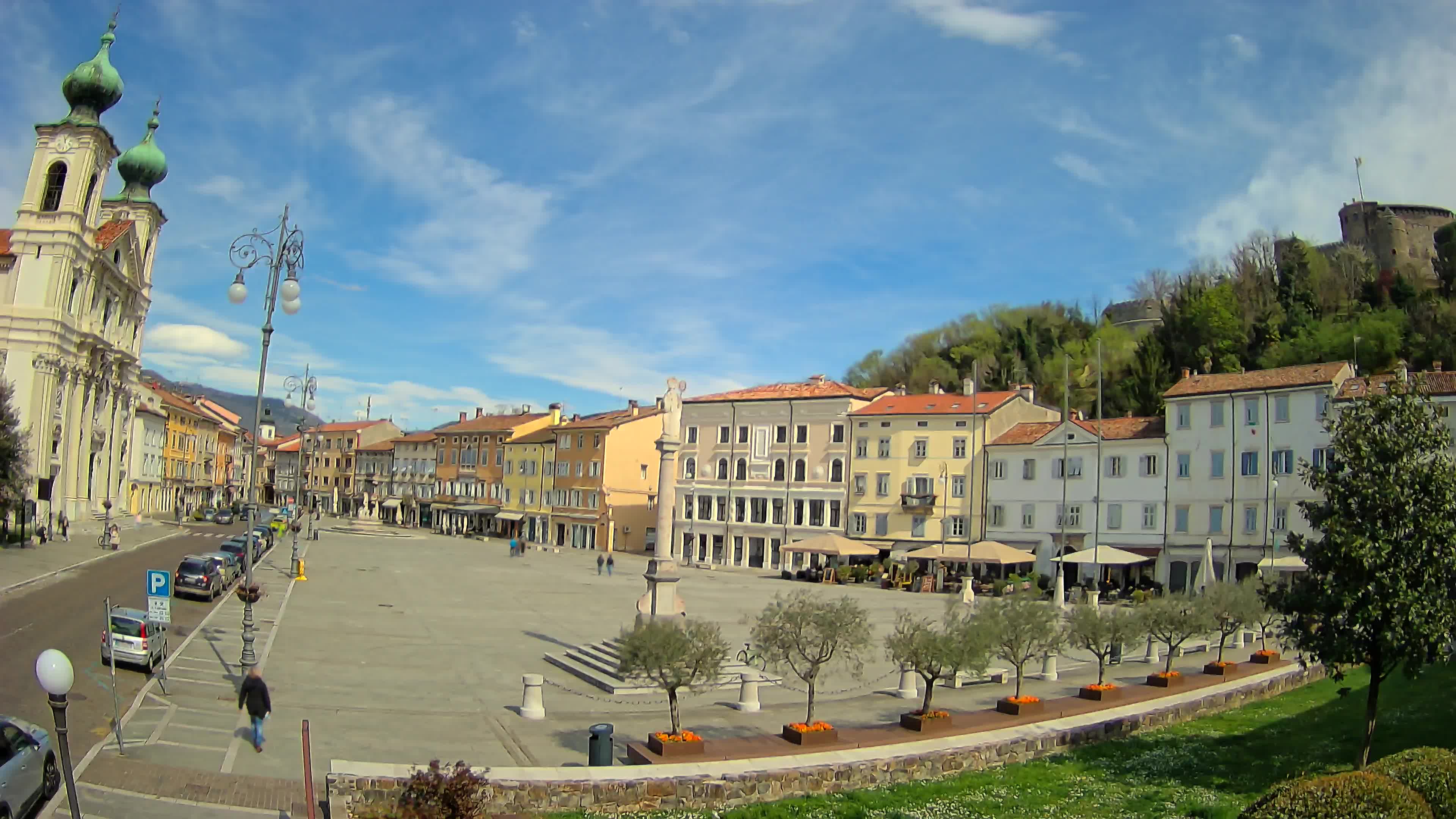 Gorizia Piazza della Vittoria e chiesa di S. Ignazio