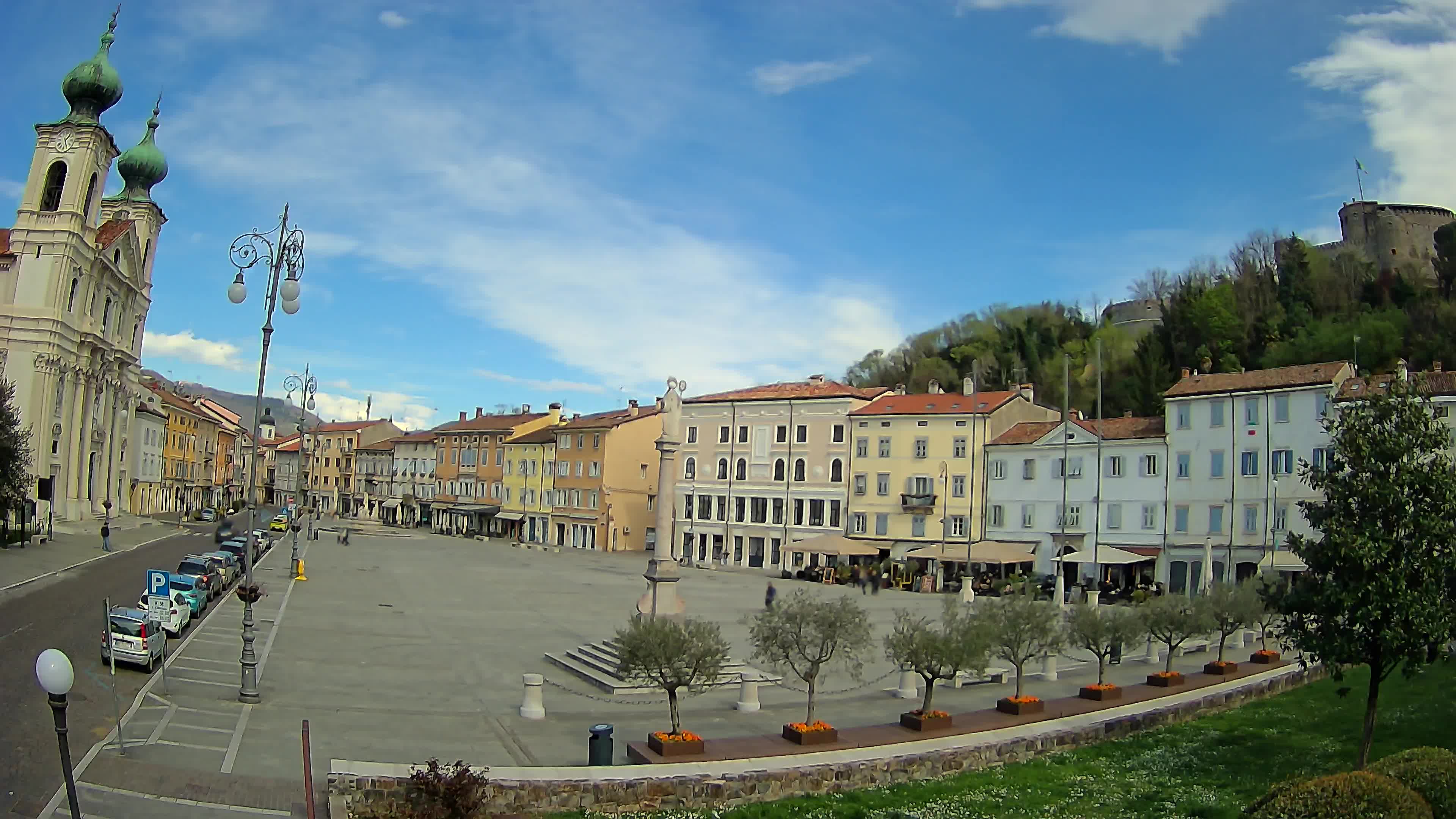 Gorizia Piazza della Vittoria e chiesa di S. Ignazio