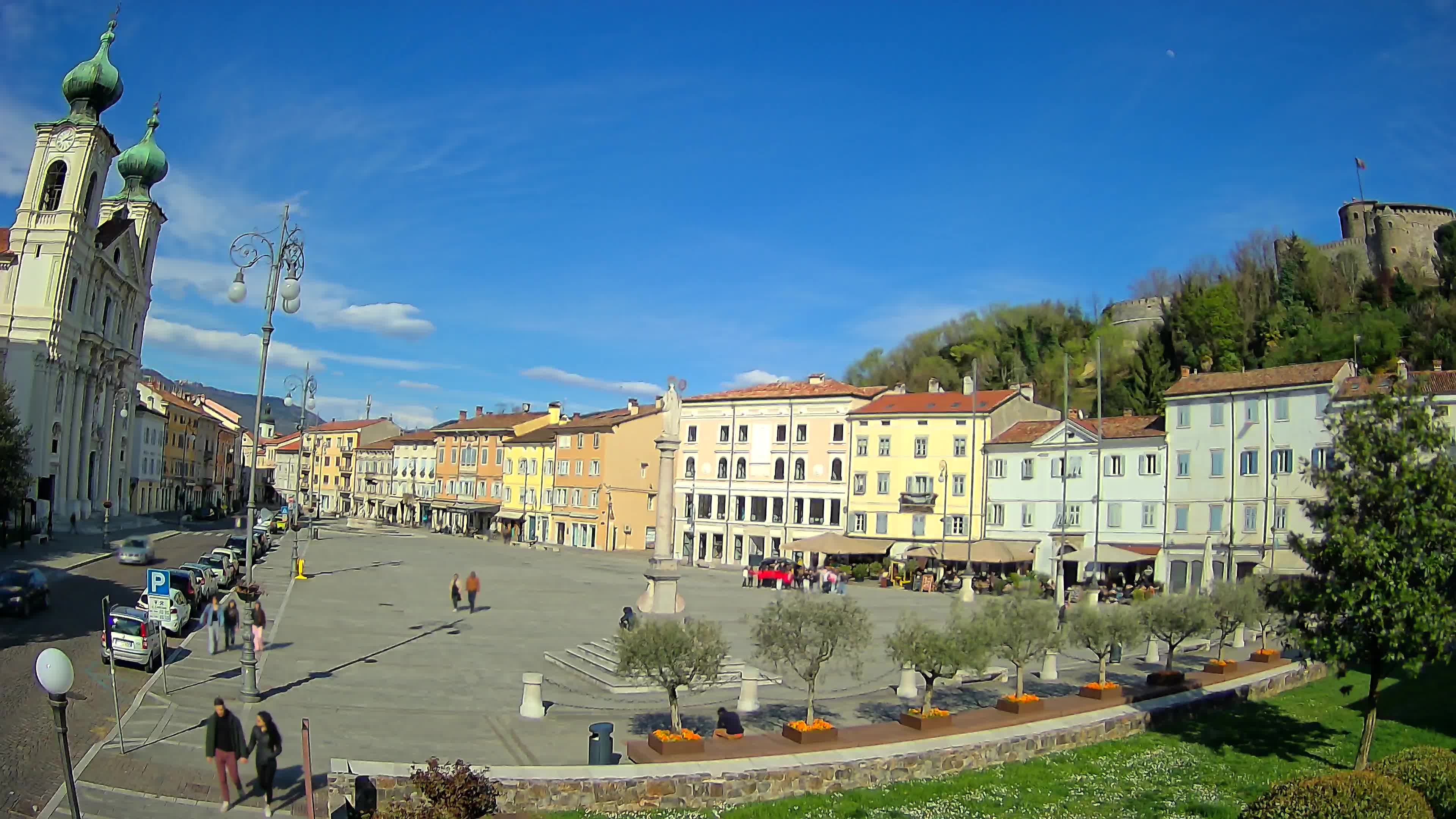 Gorizia Piazza della Vittoria e chiesa di S. Ignazio