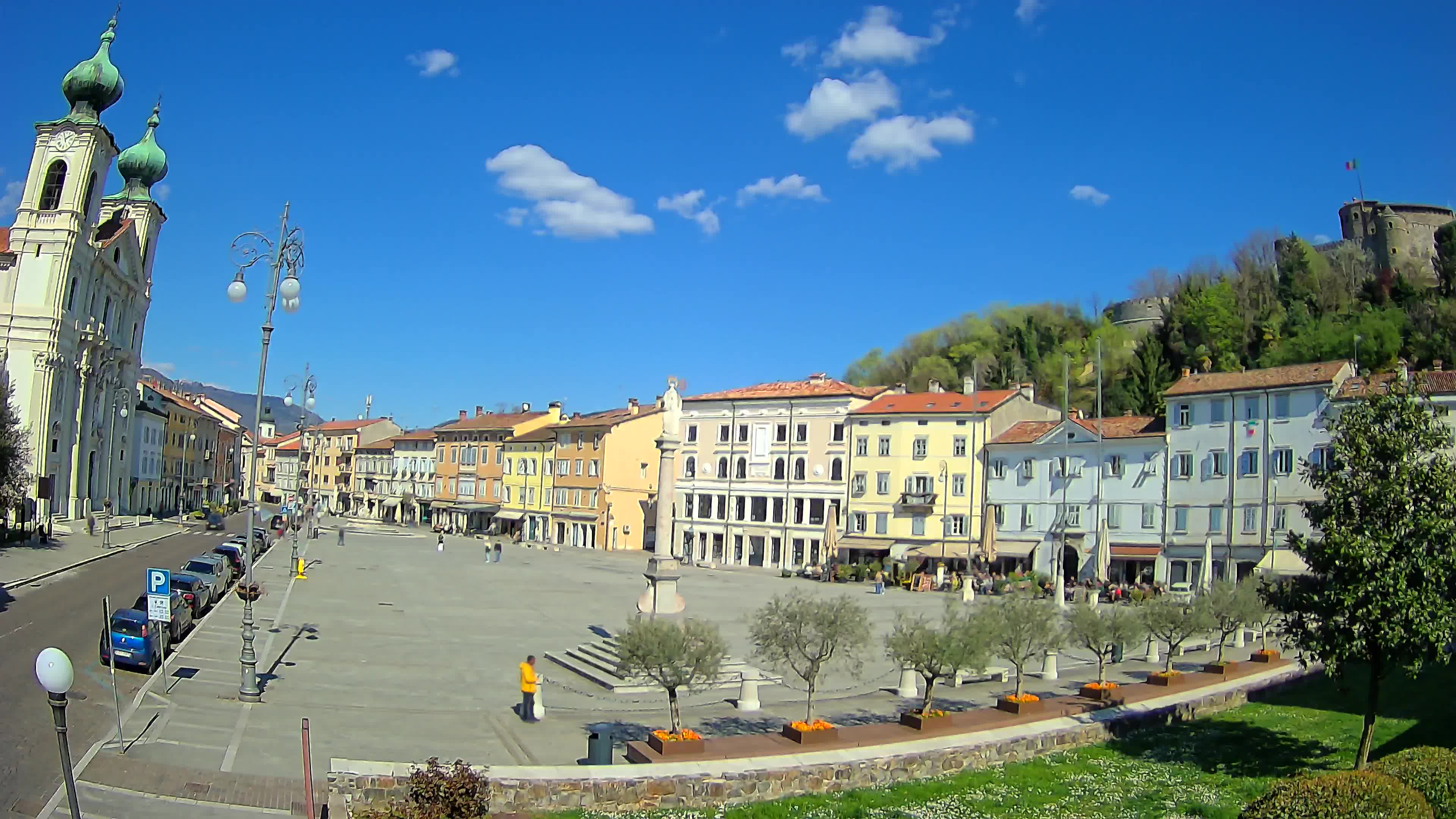 Gorizia Piazza della Vittoria e chiesa di S. Ignazio