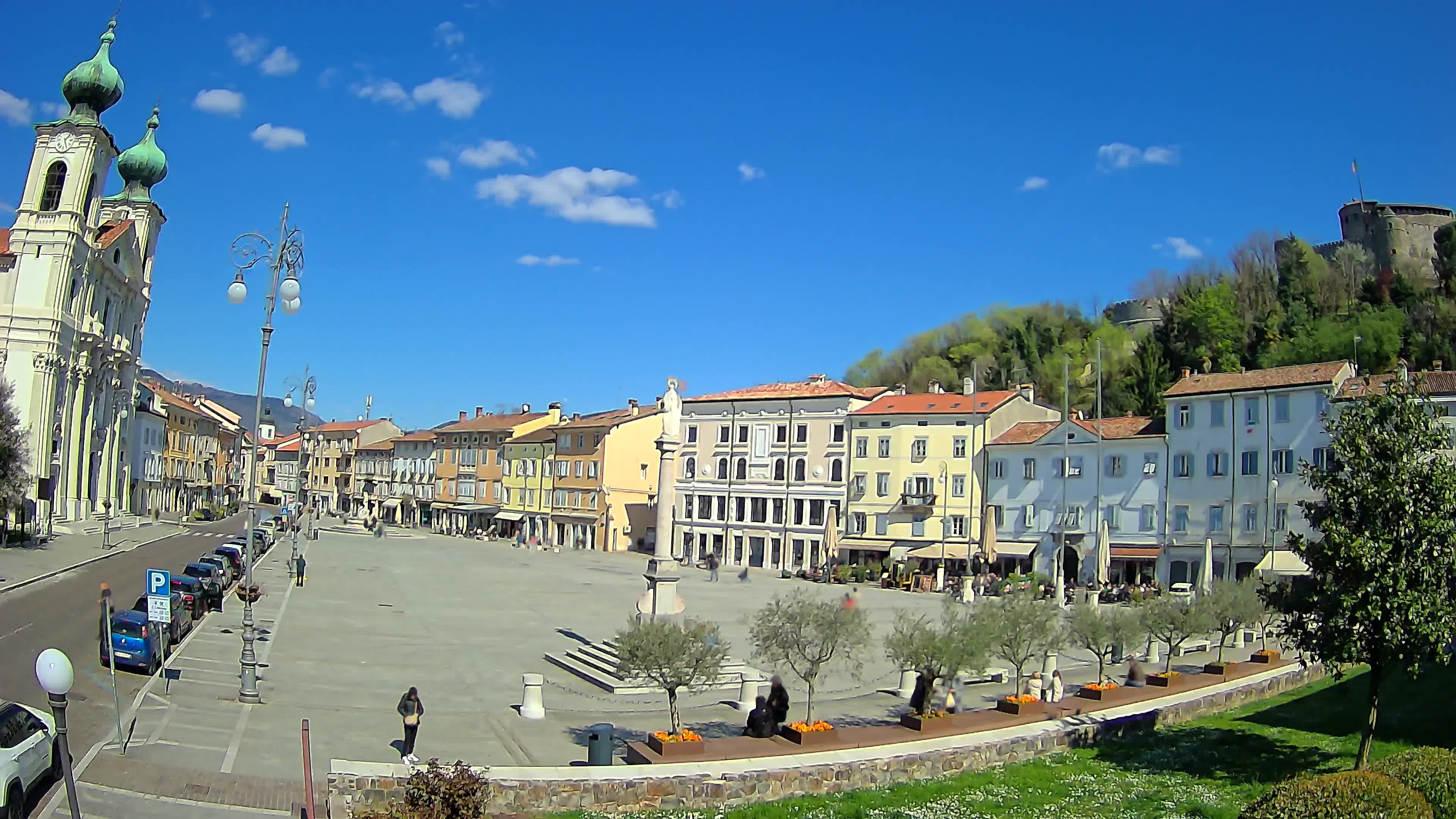 Gorizia Piazza della Vittoria e chiesa di S. Ignazio