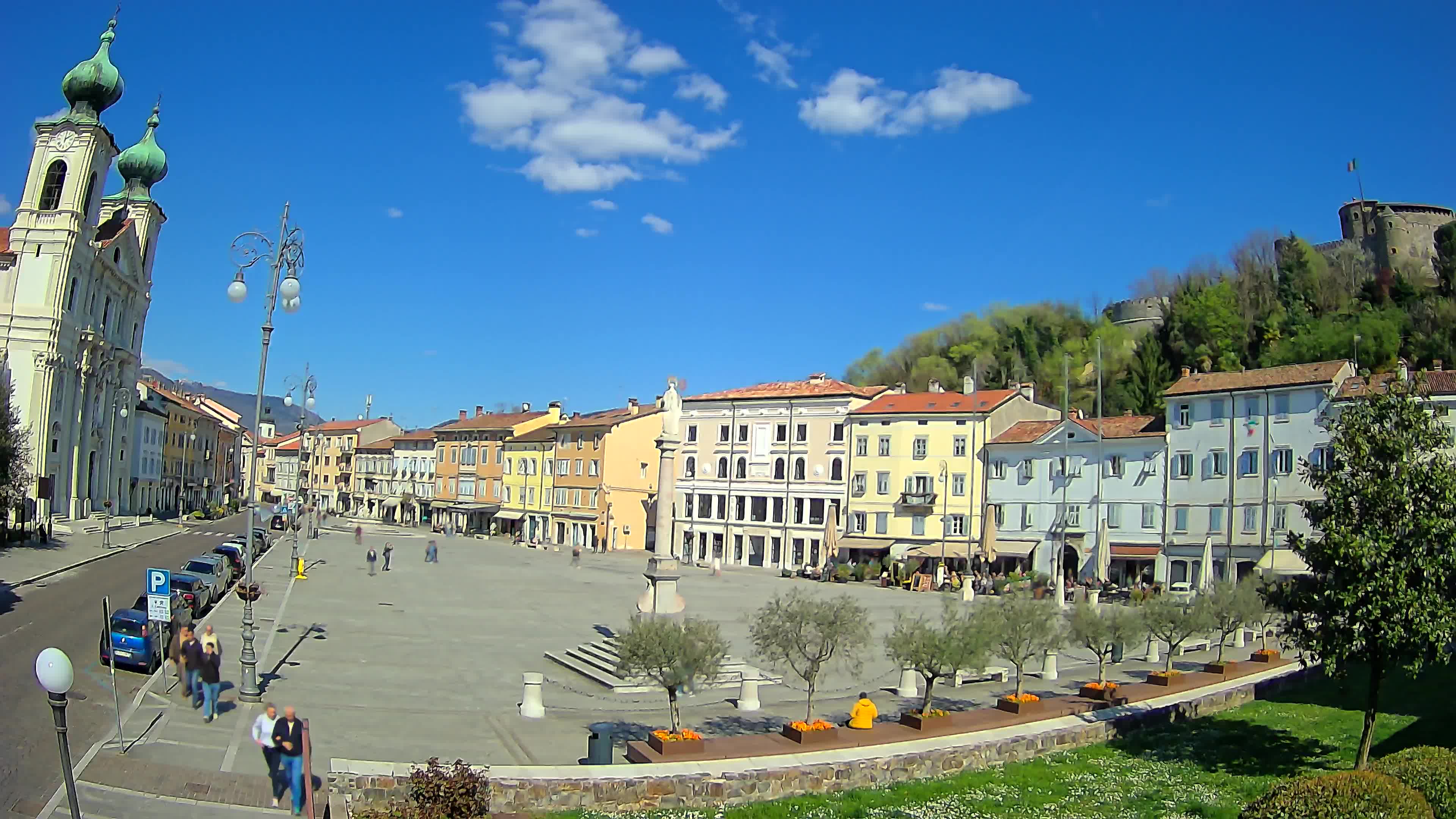 Gorizia Piazza della Vittoria e chiesa di S. Ignazio