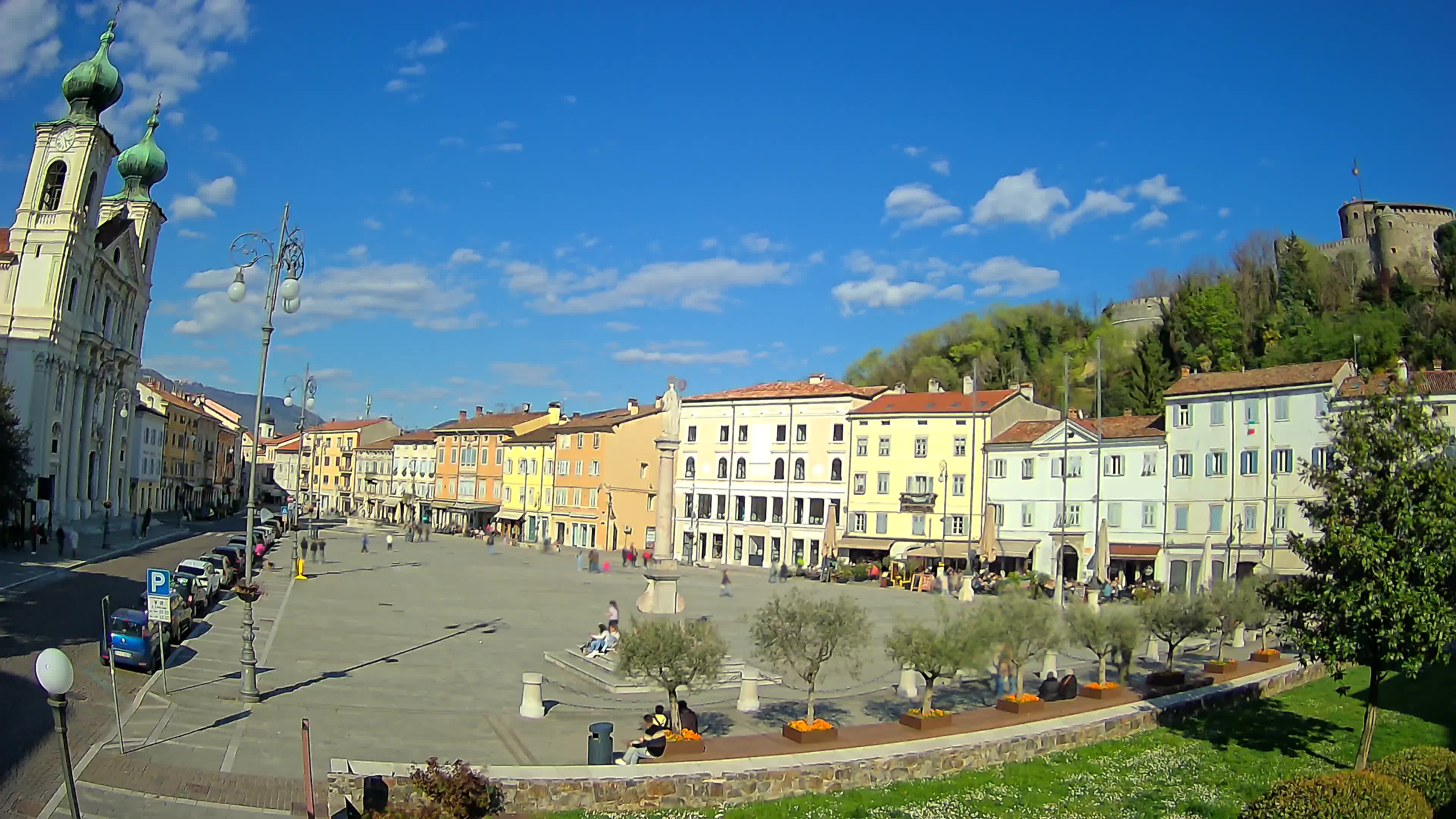 Gorizia Piazza della Vittoria e chiesa di S. Ignazio