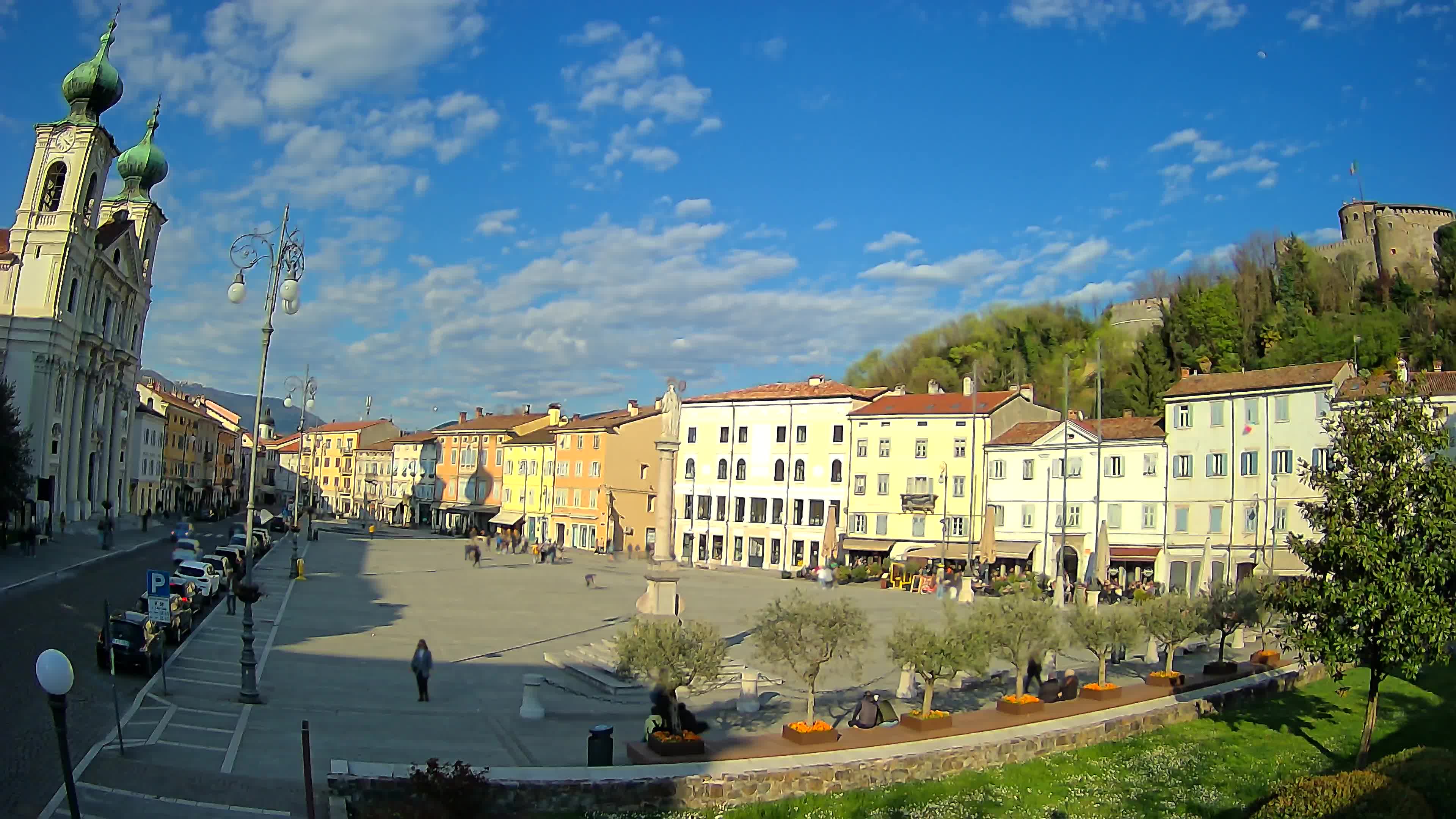 Gorizia Piazza della Vittoria e chiesa di S. Ignazio
