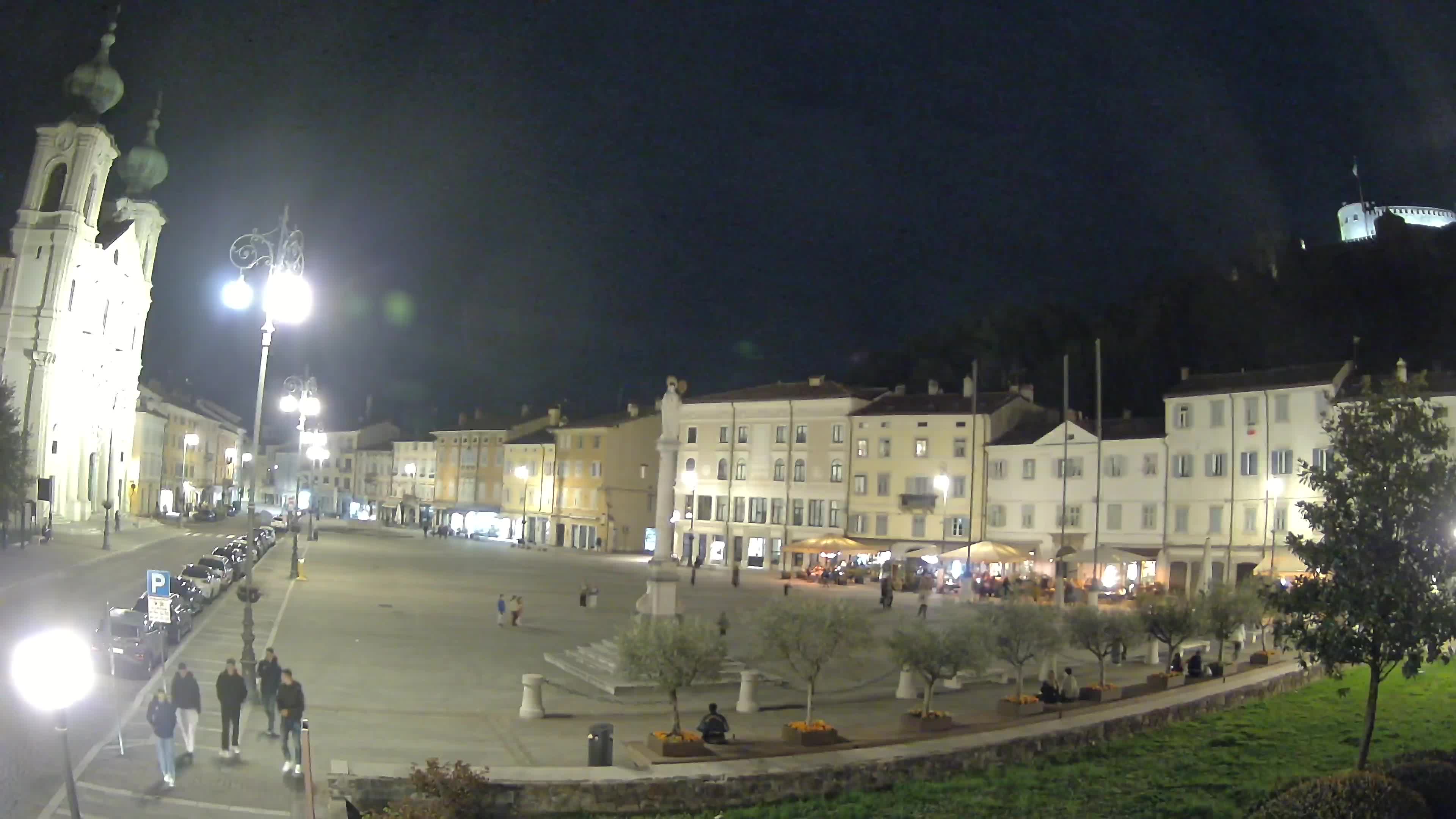Gorizia Piazza della Vittoria e chiesa di S. Ignazio