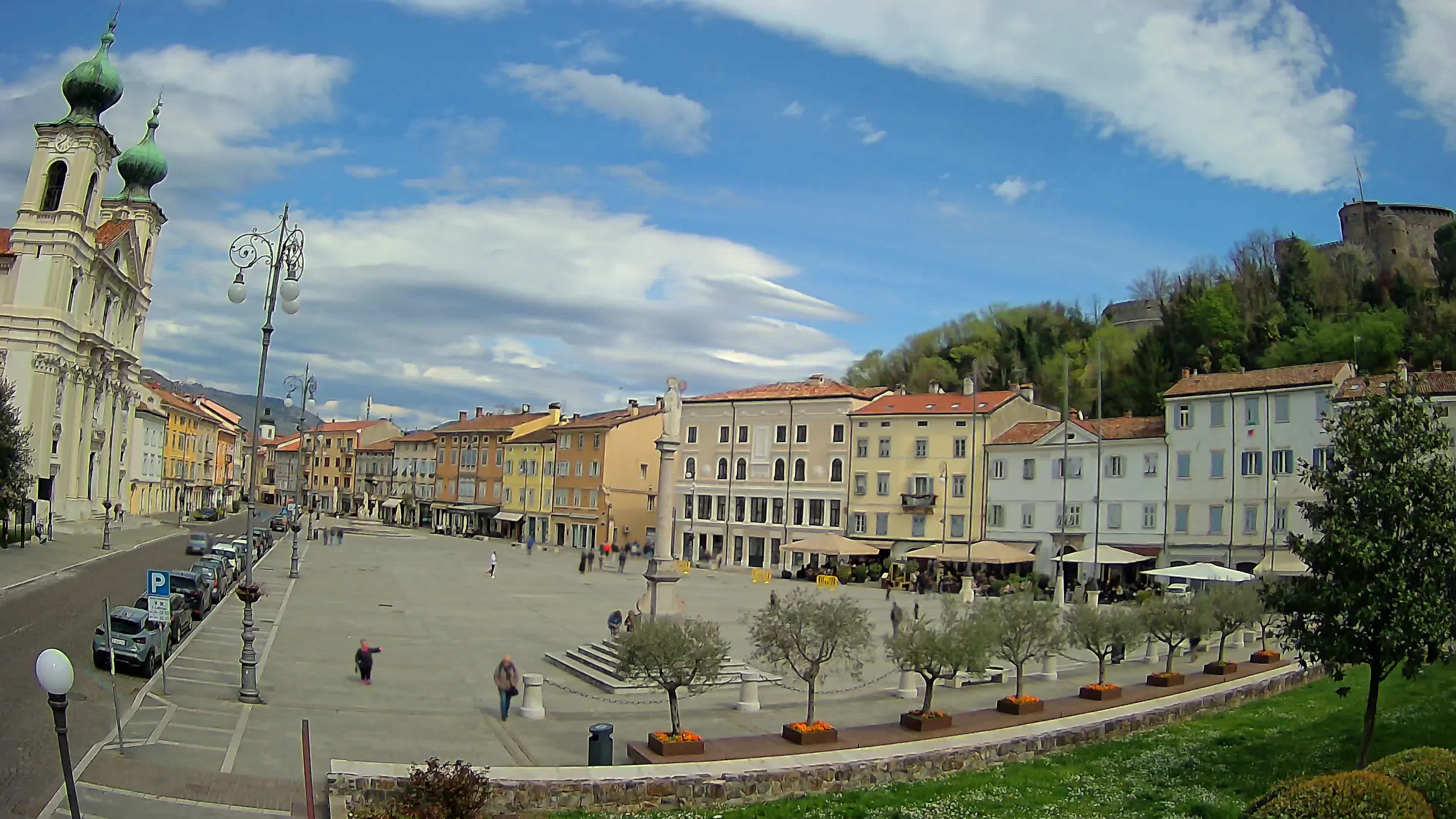 Gorizia Piazza della Vittoria e chiesa di S. Ignazio