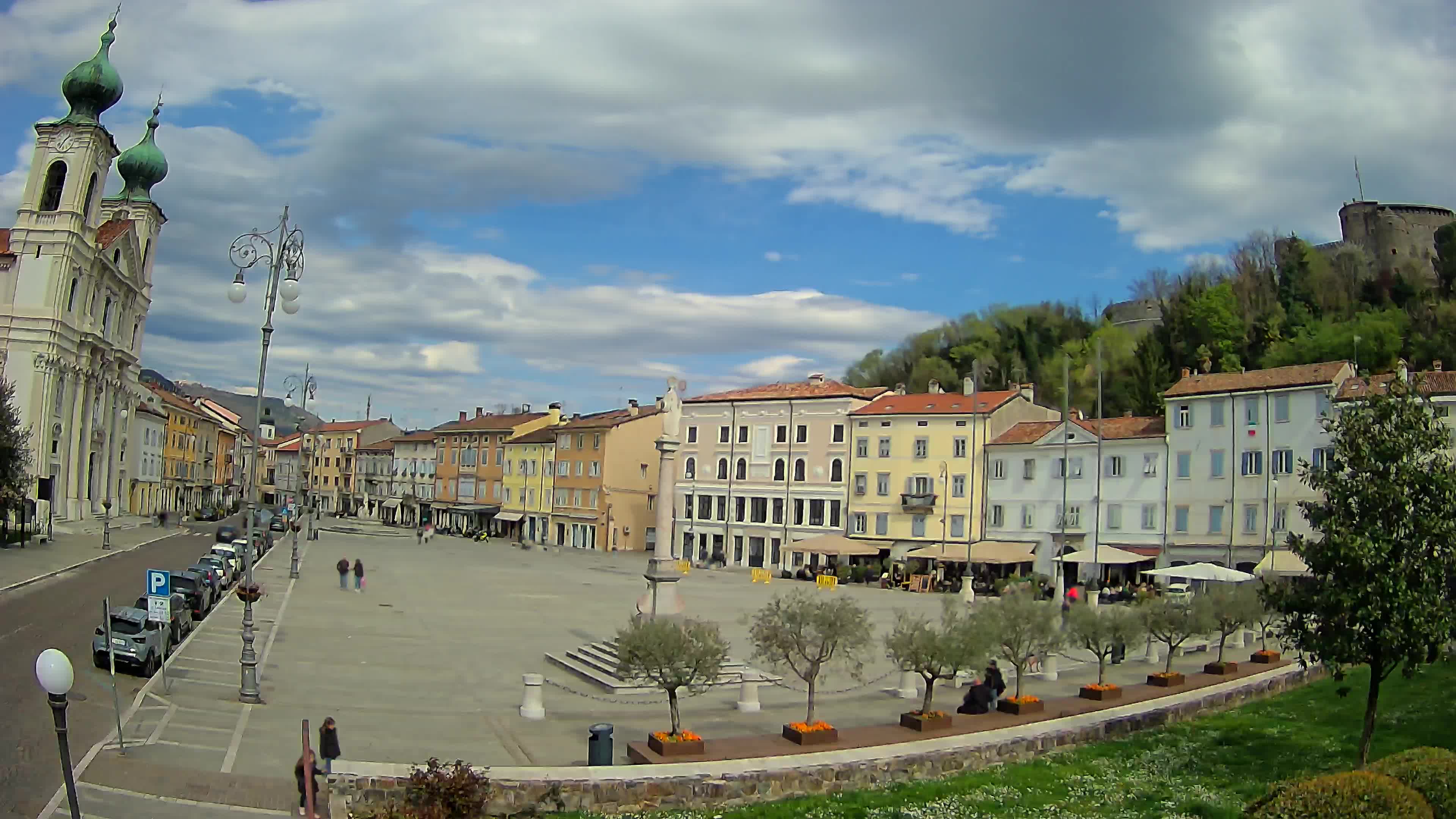 Gorizia Piazza della Vittoria e chiesa di S. Ignazio