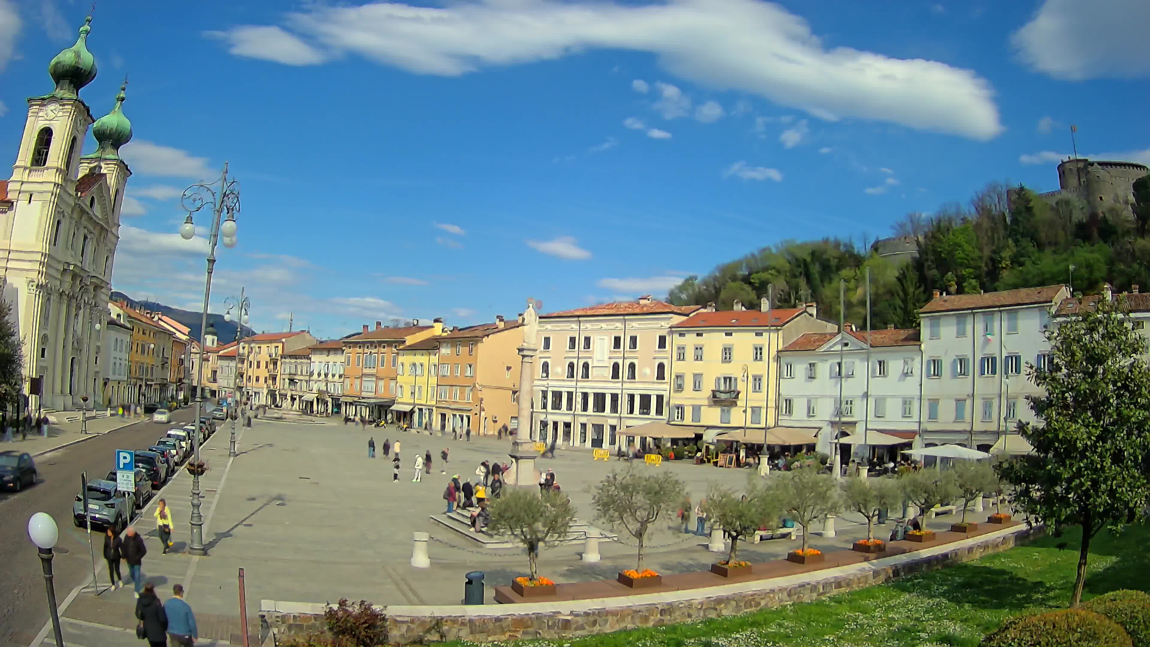 Gorizia Piazza della Vittoria e chiesa di S. Ignazio