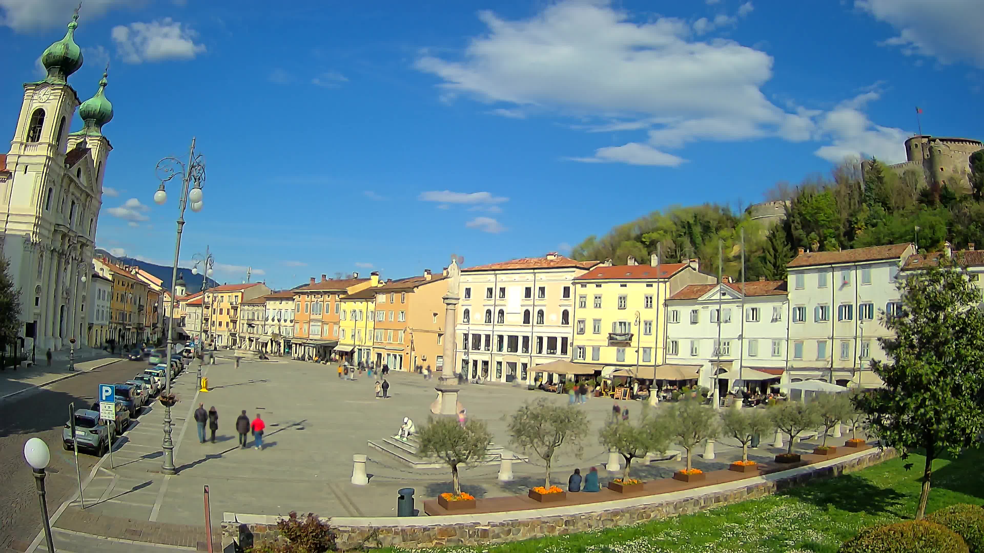Gorizia Piazza della Vittoria e chiesa di S. Ignazio