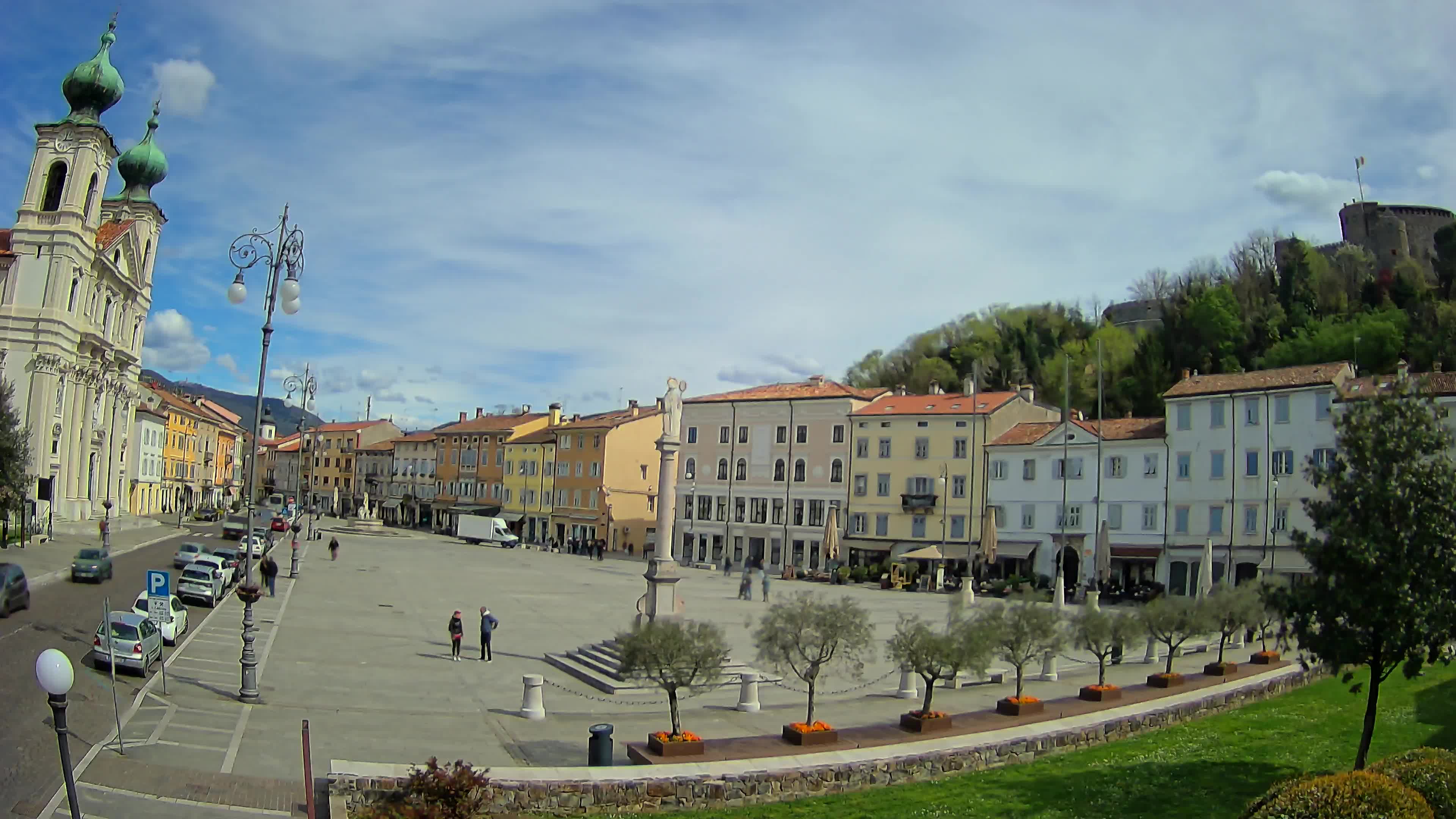Gorizia Piazza della Vittoria e chiesa di S. Ignazio
