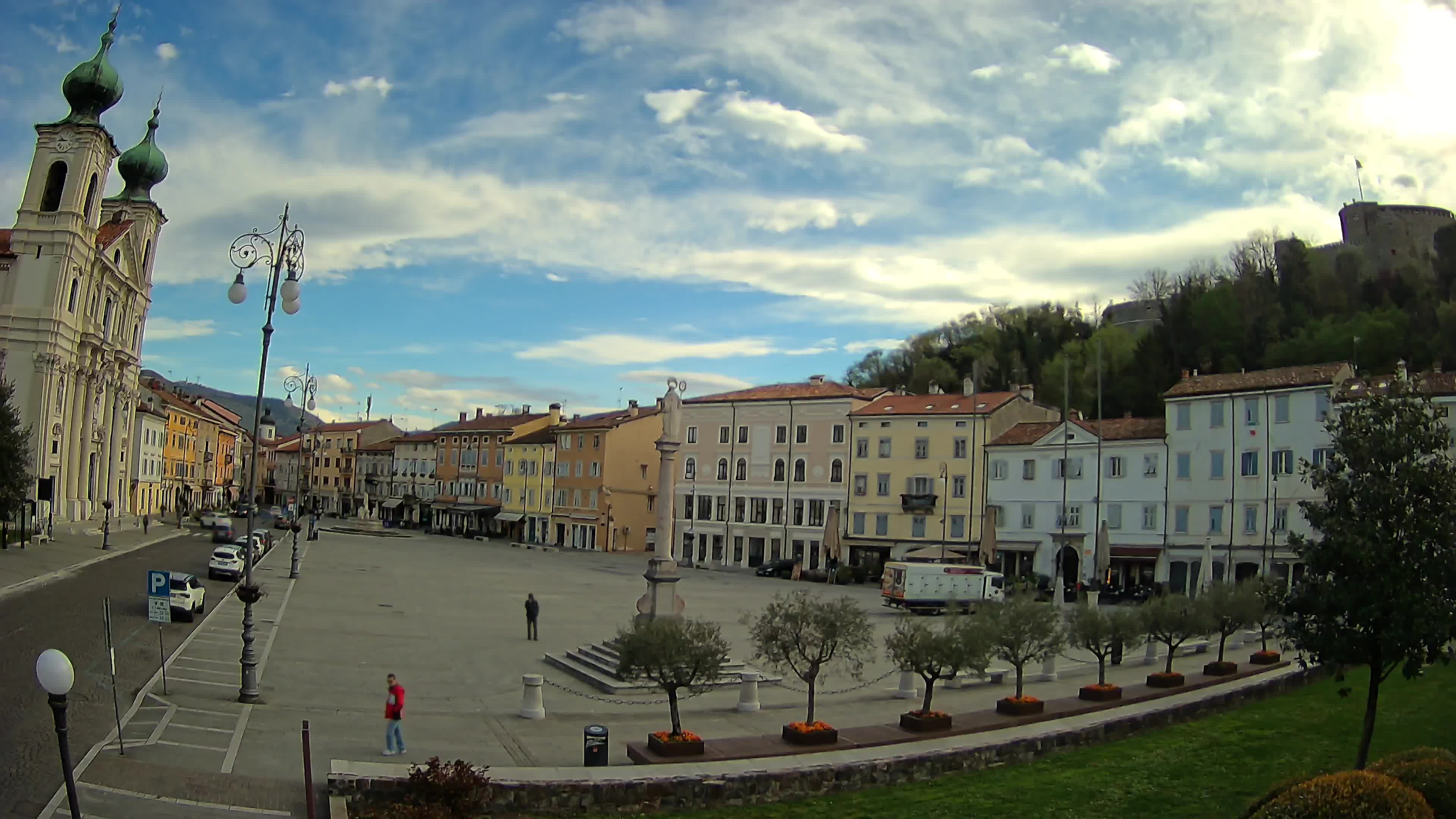 Gorizia – Plaza Vittoria – iglesia de San Pedro. Ignacio