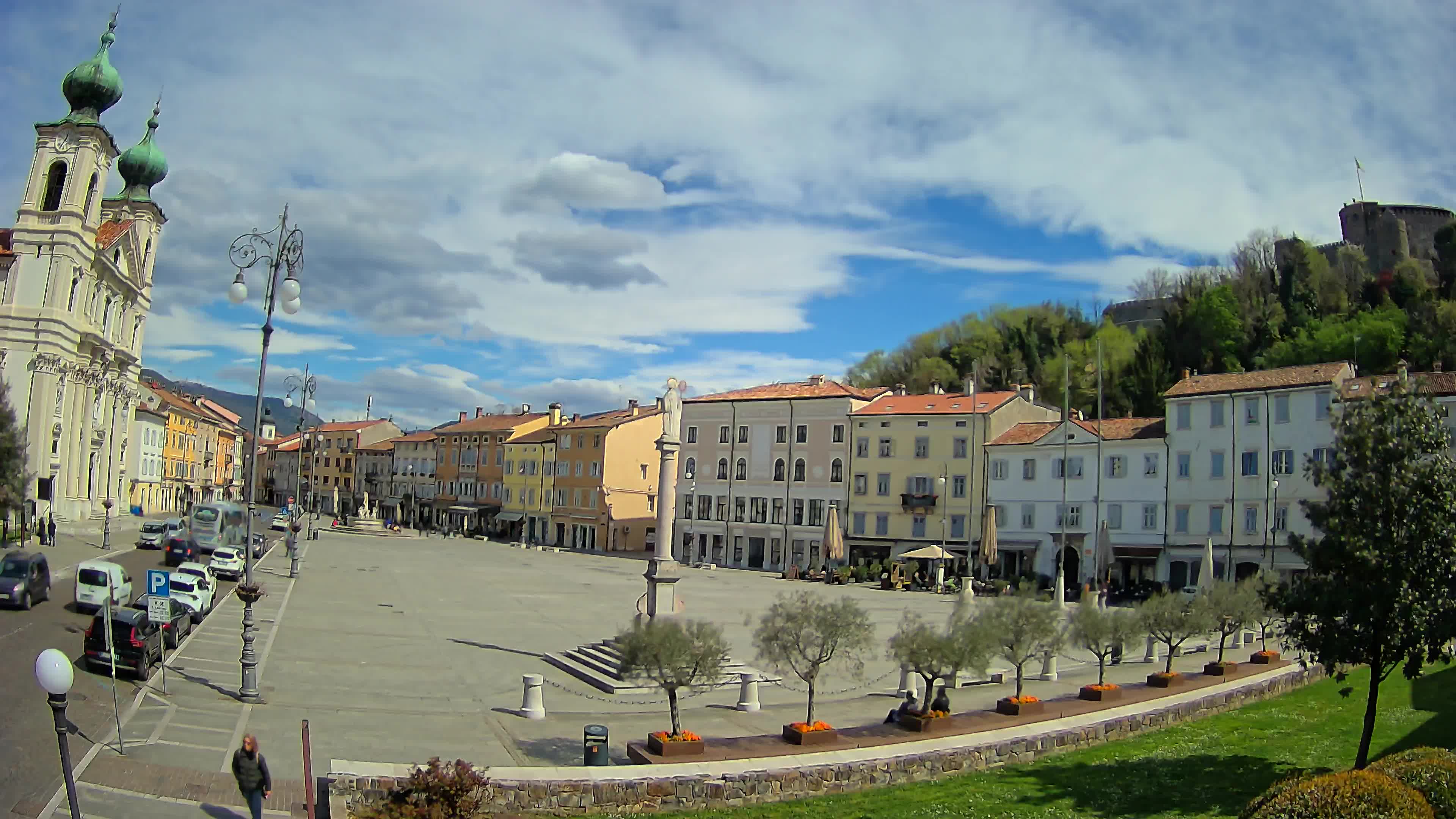 Gorizia Piazza della Vittoria e chiesa di S. Ignazio