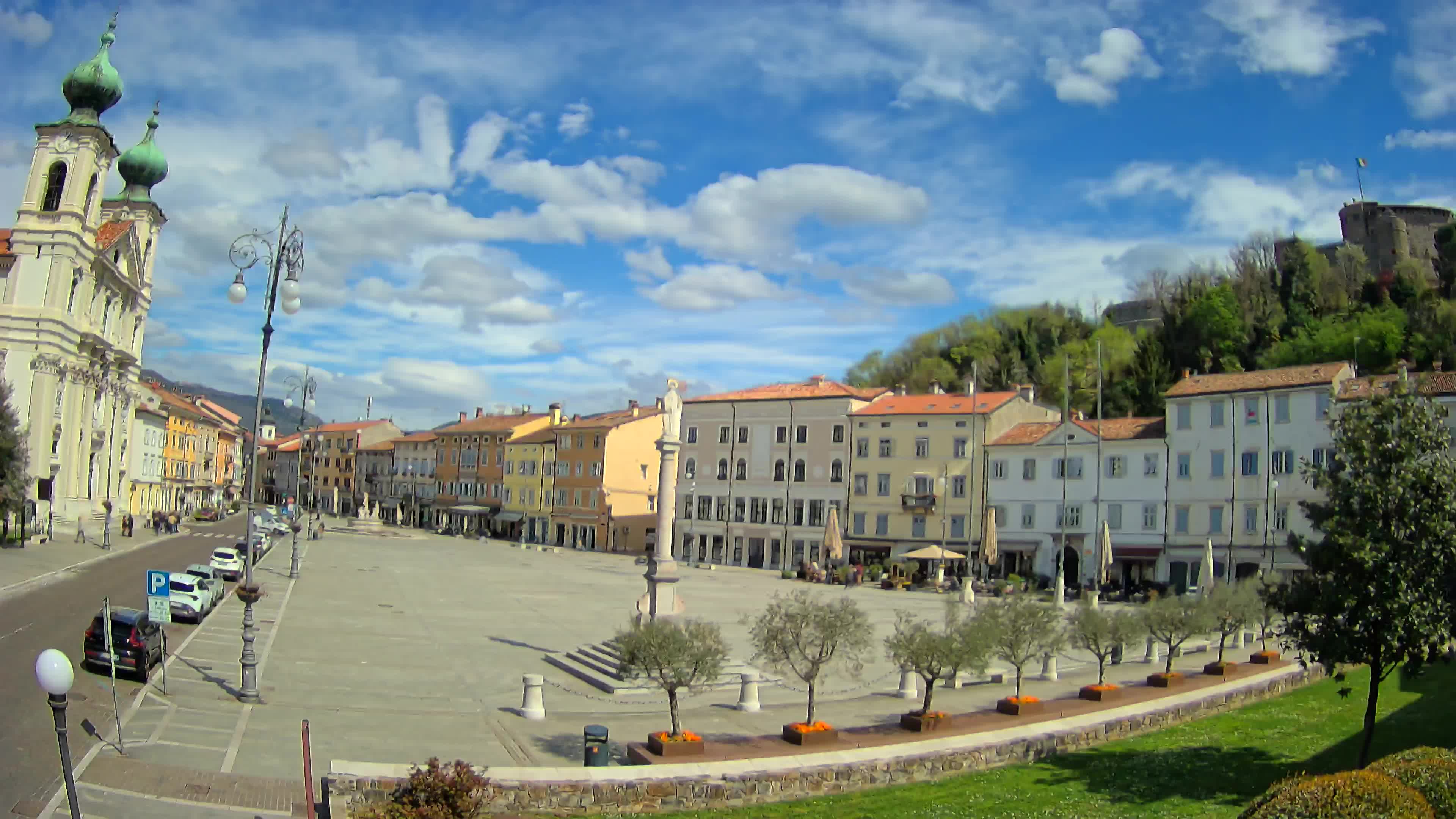 Gorizia Piazza della Vittoria e chiesa di S. Ignazio