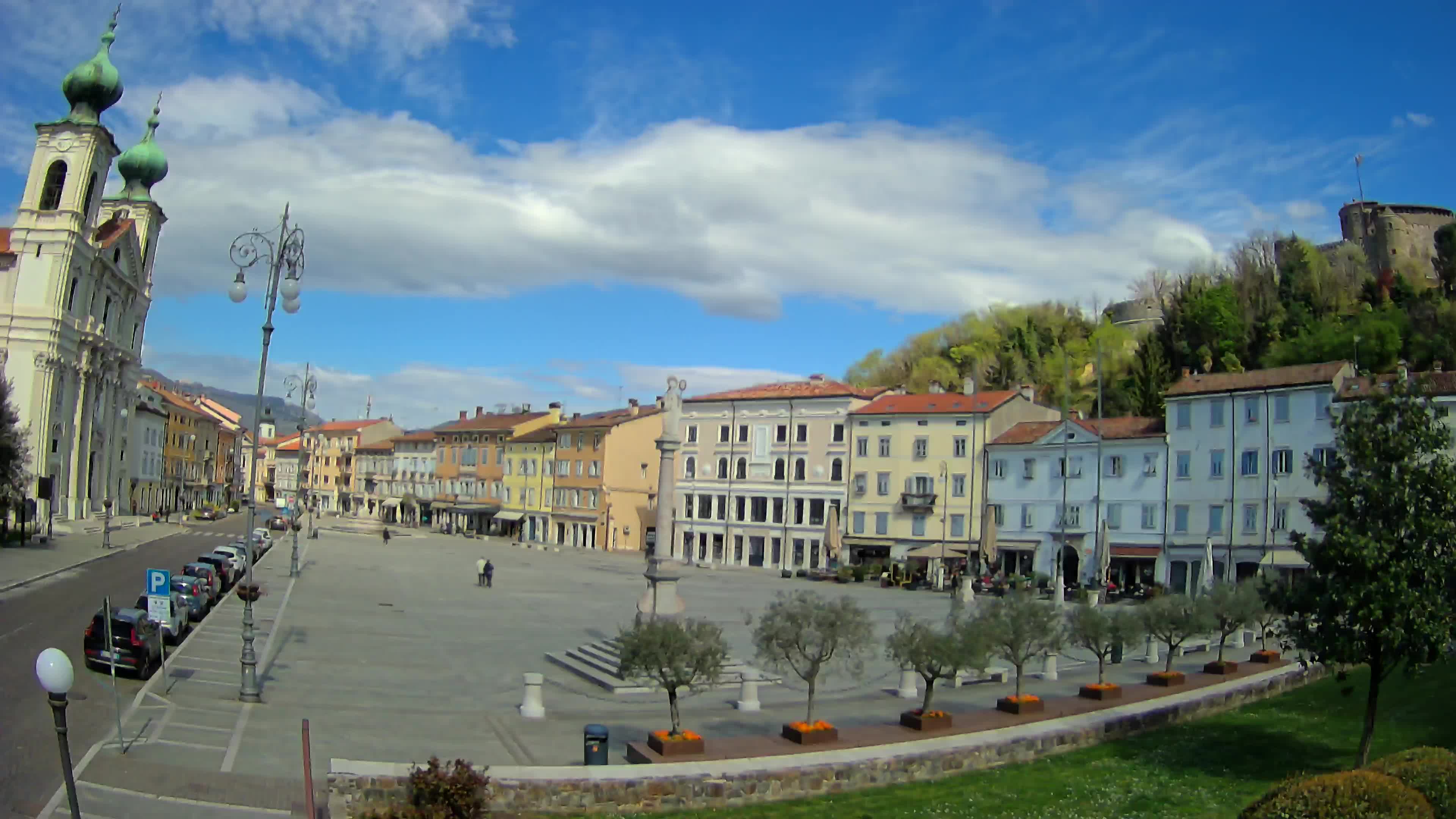 Gorizia Piazza della Vittoria e chiesa di S. Ignazio