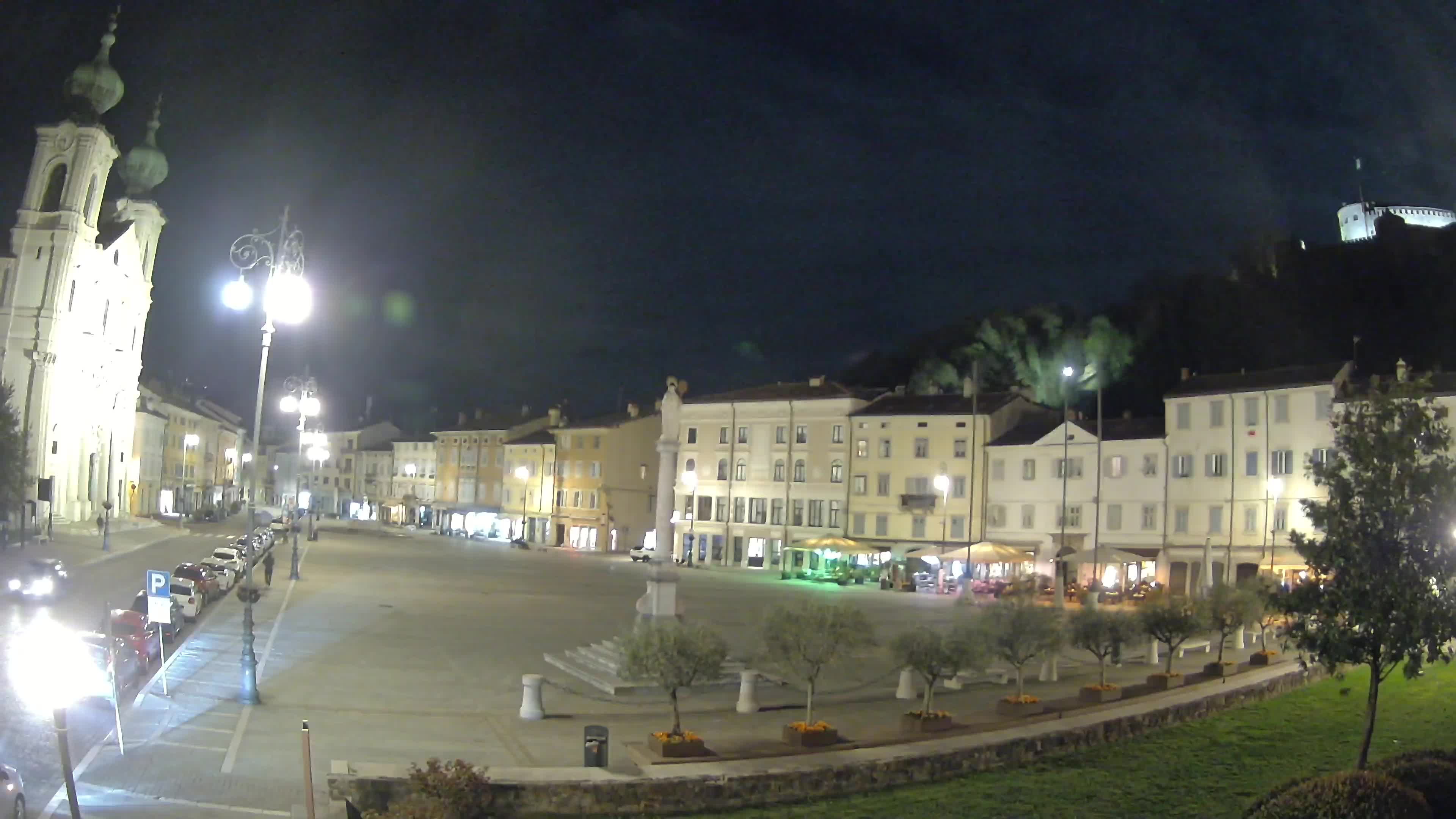 Gorizia Piazza della Vittoria e chiesa di S. Ignazio