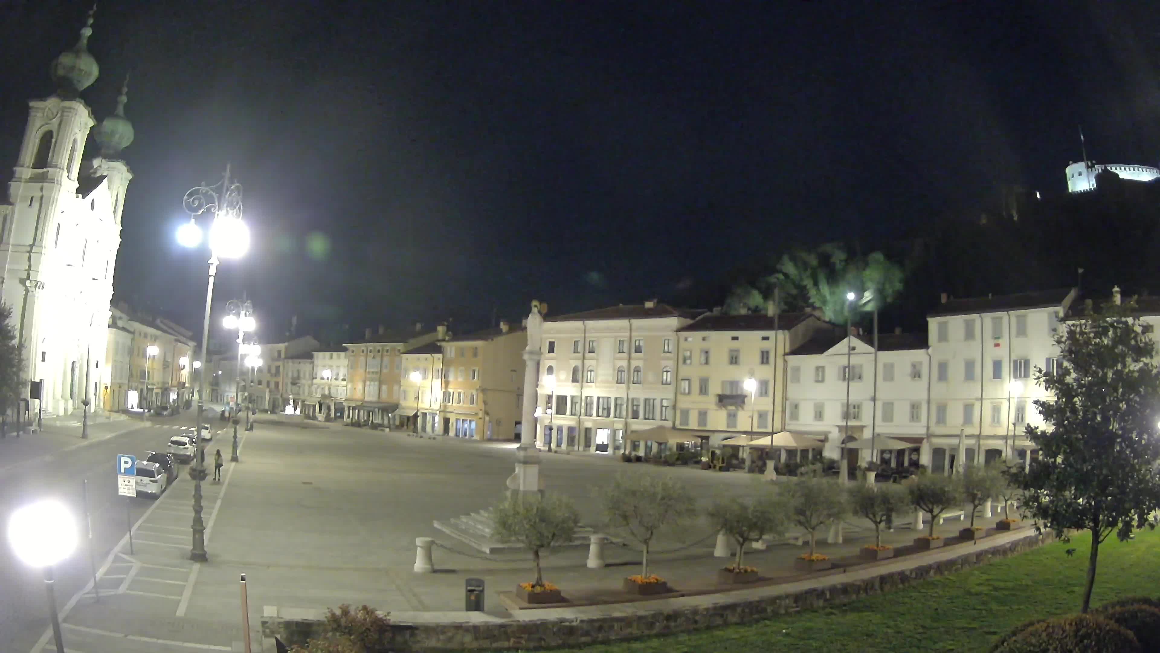 Gorizia Piazza della Vittoria e chiesa di S. Ignazio