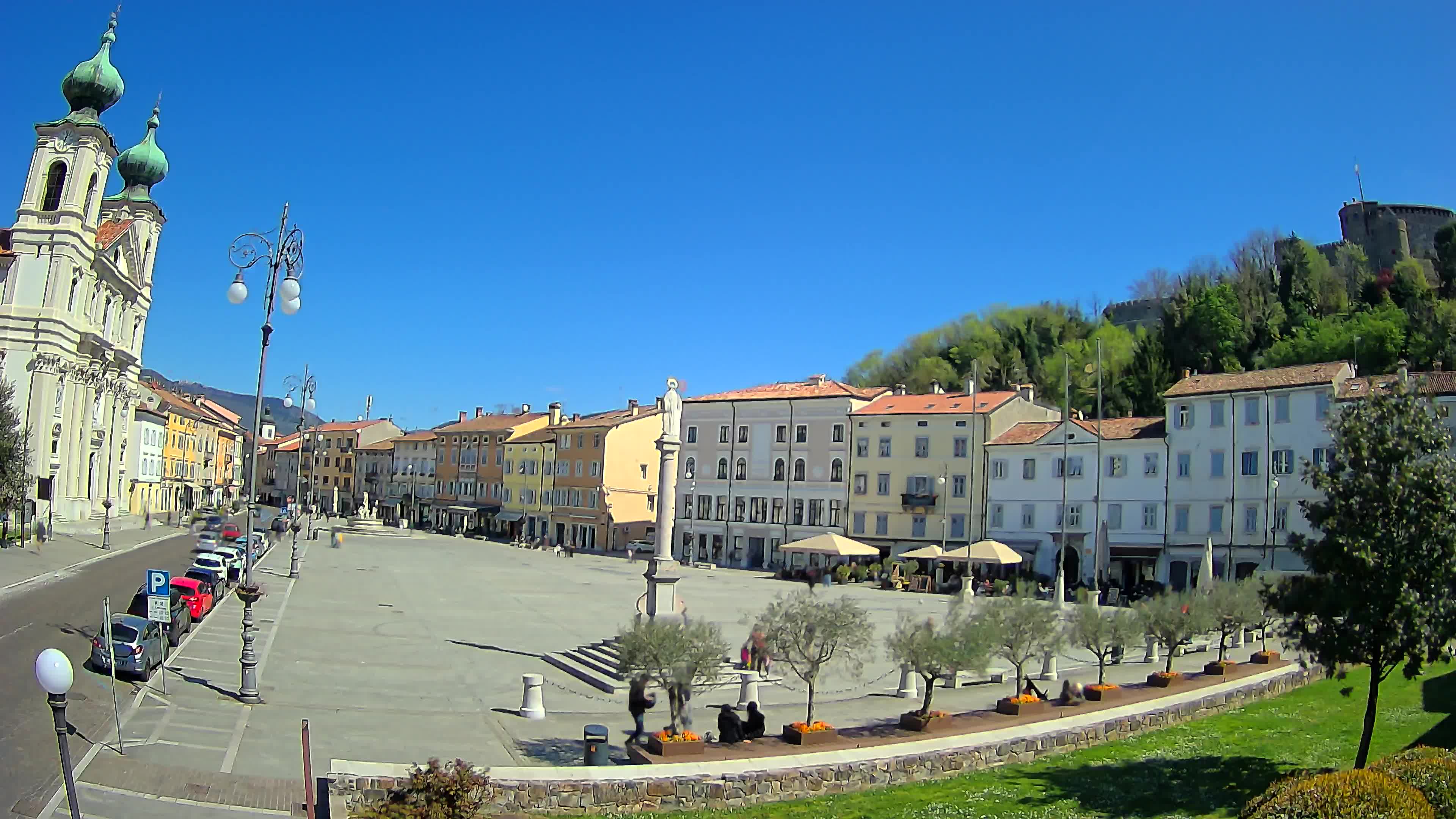 Gorizia Piazza della Vittoria e chiesa di S. Ignazio