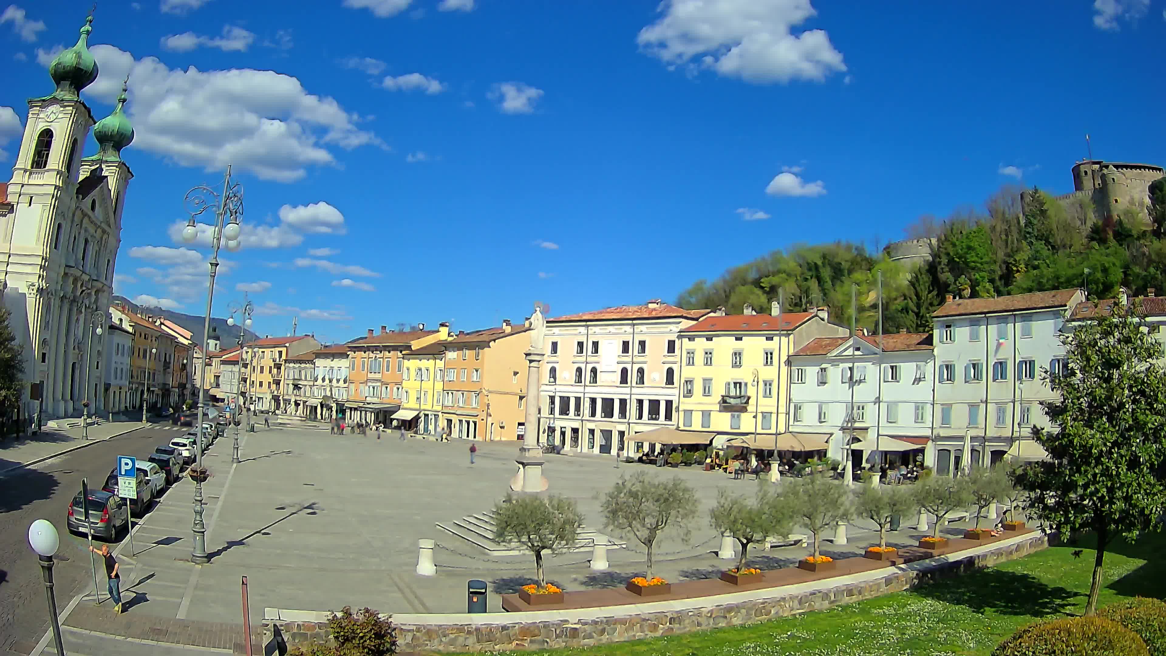 Gorizia Piazza della Vittoria e chiesa di S. Ignazio