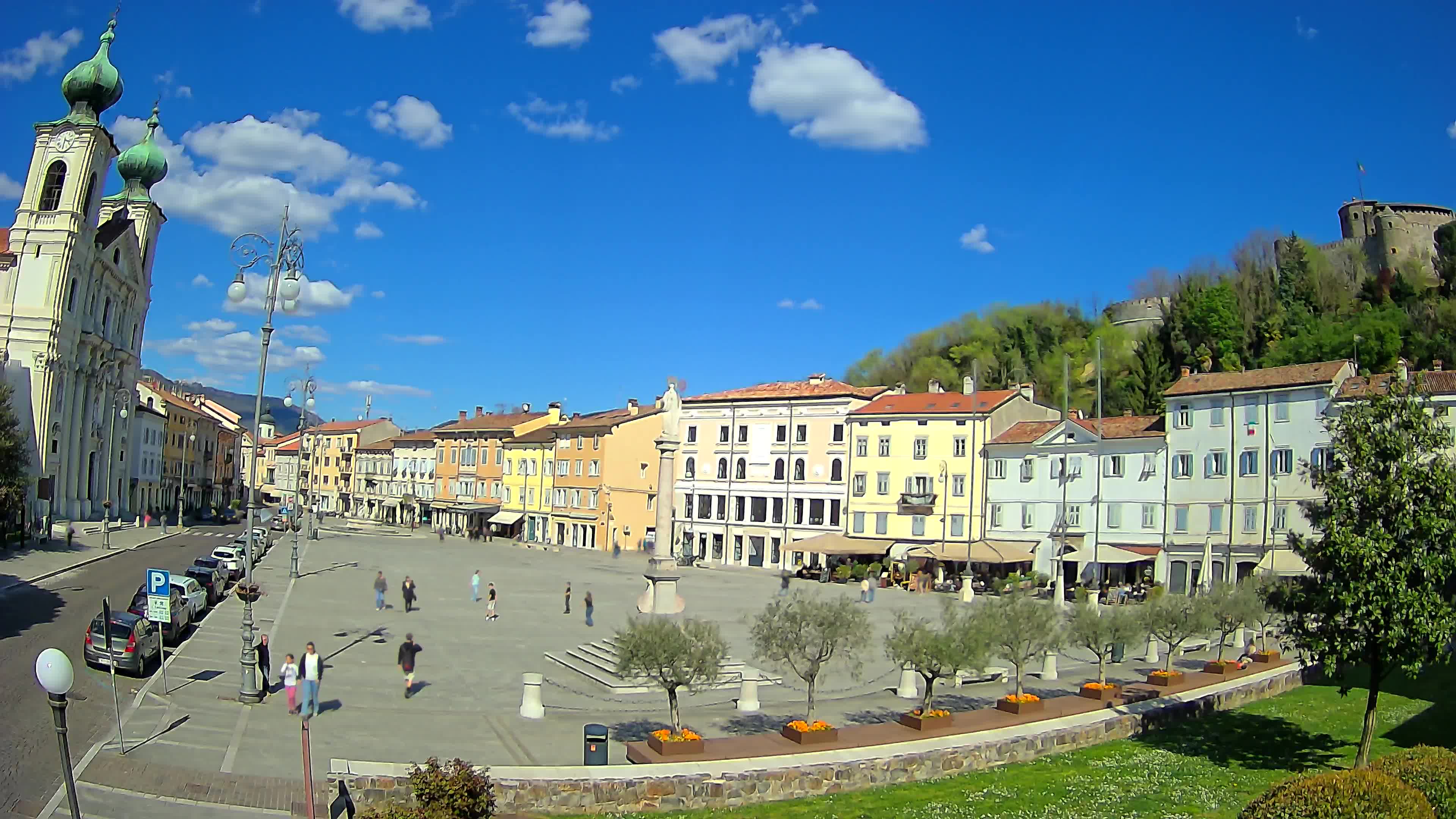 Gorizia Piazza della Vittoria e chiesa di S. Ignazio