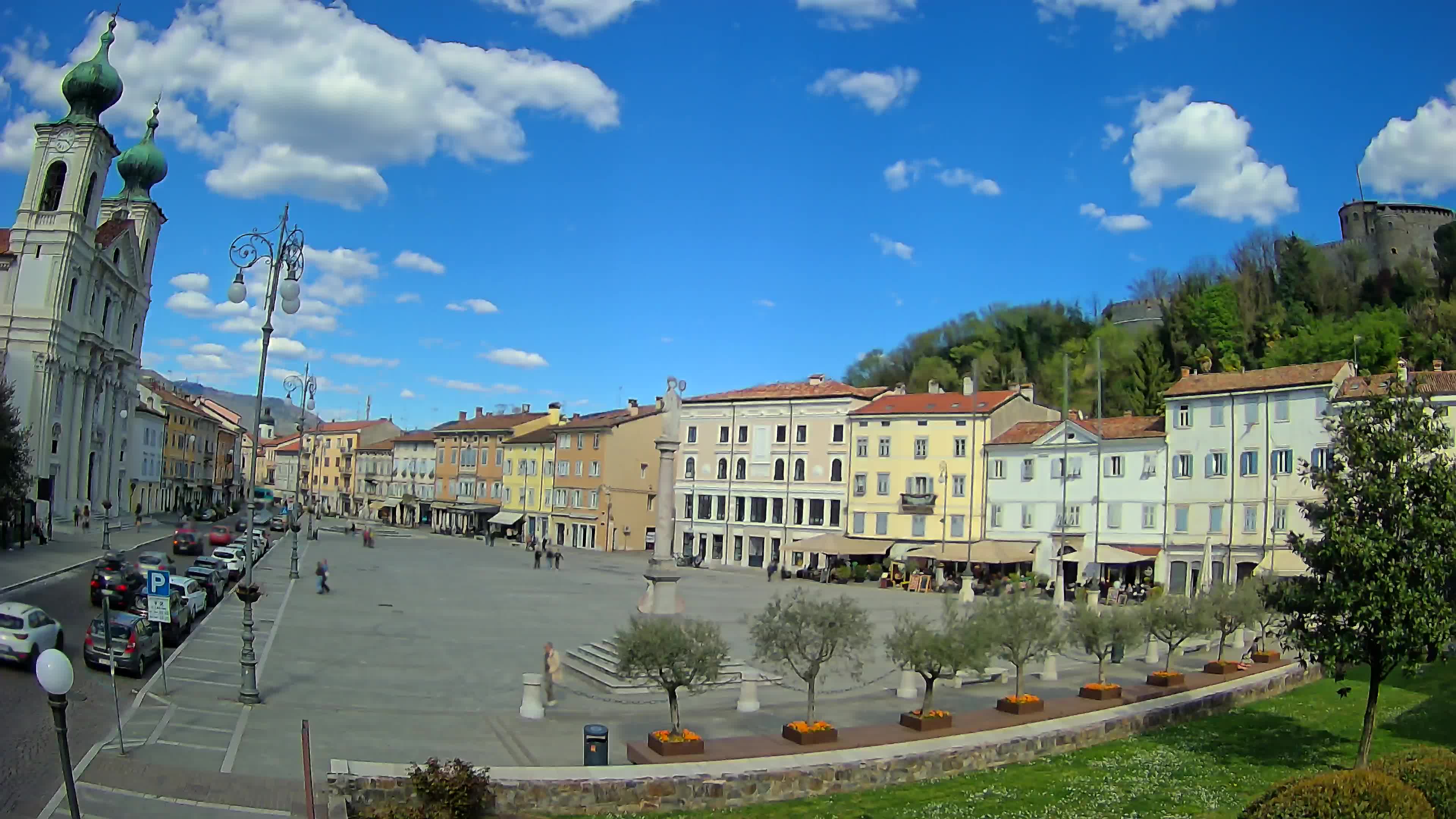 Gorizia Piazza della Vittoria e chiesa di S. Ignazio