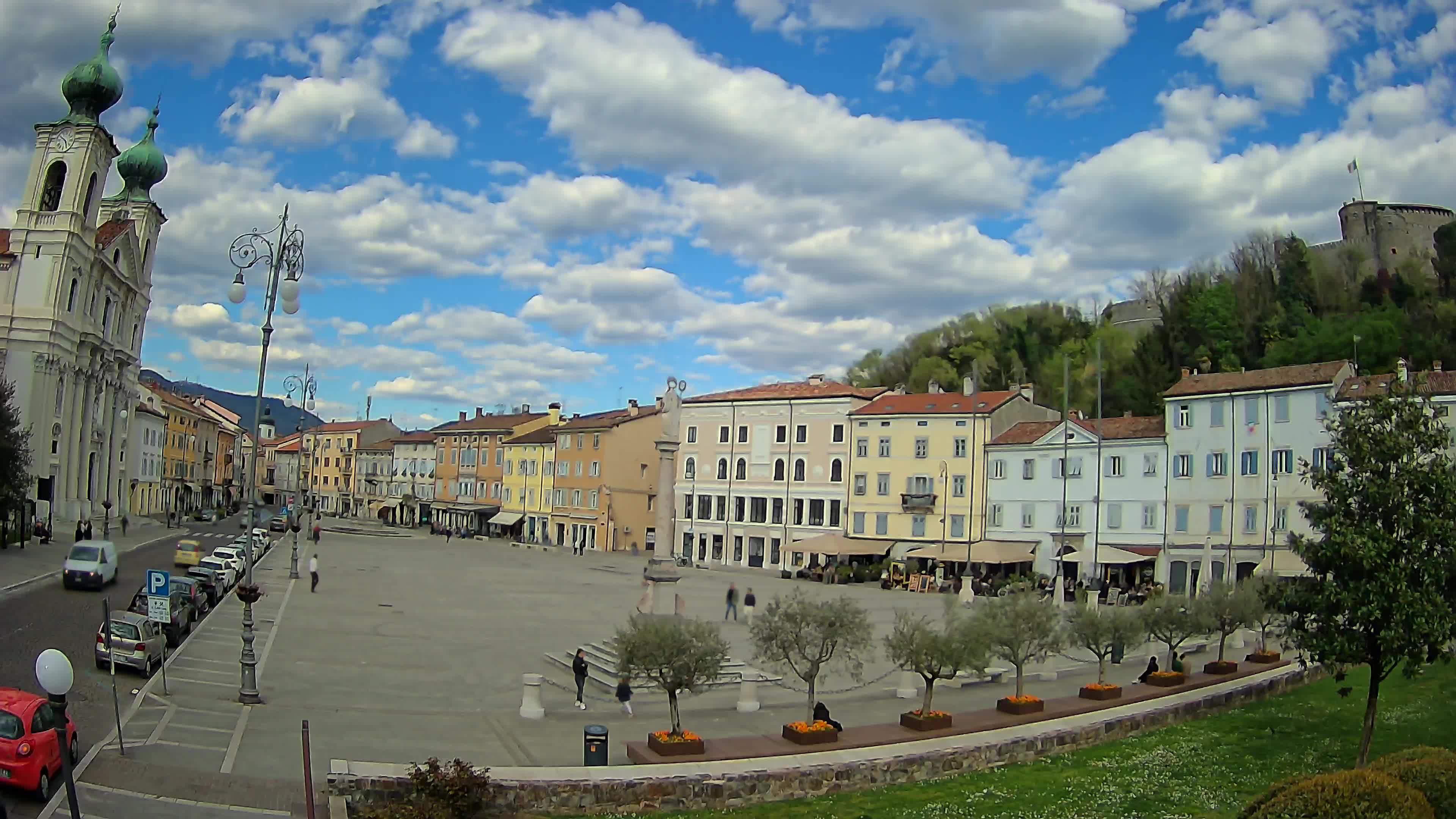 Gorizia Piazza della Vittoria e chiesa di S. Ignazio