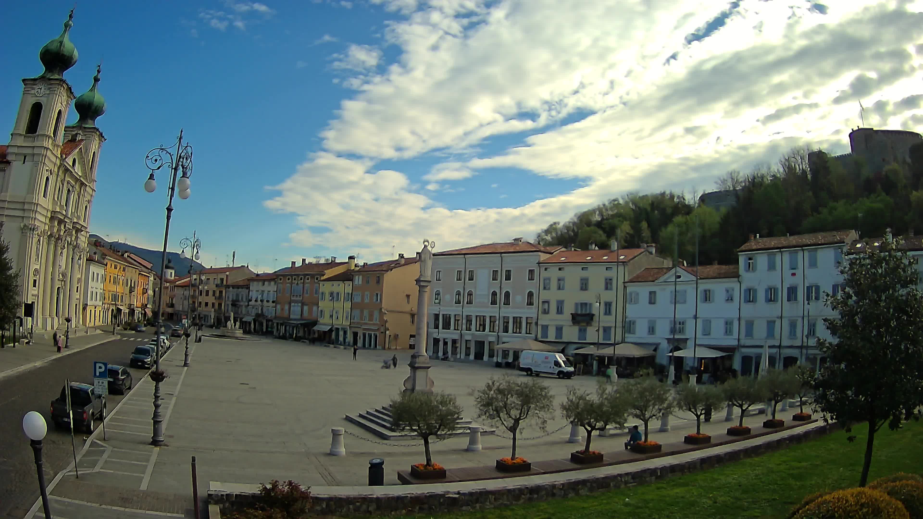 Gorizia Piazza della Vittoria e chiesa di S. Ignazio