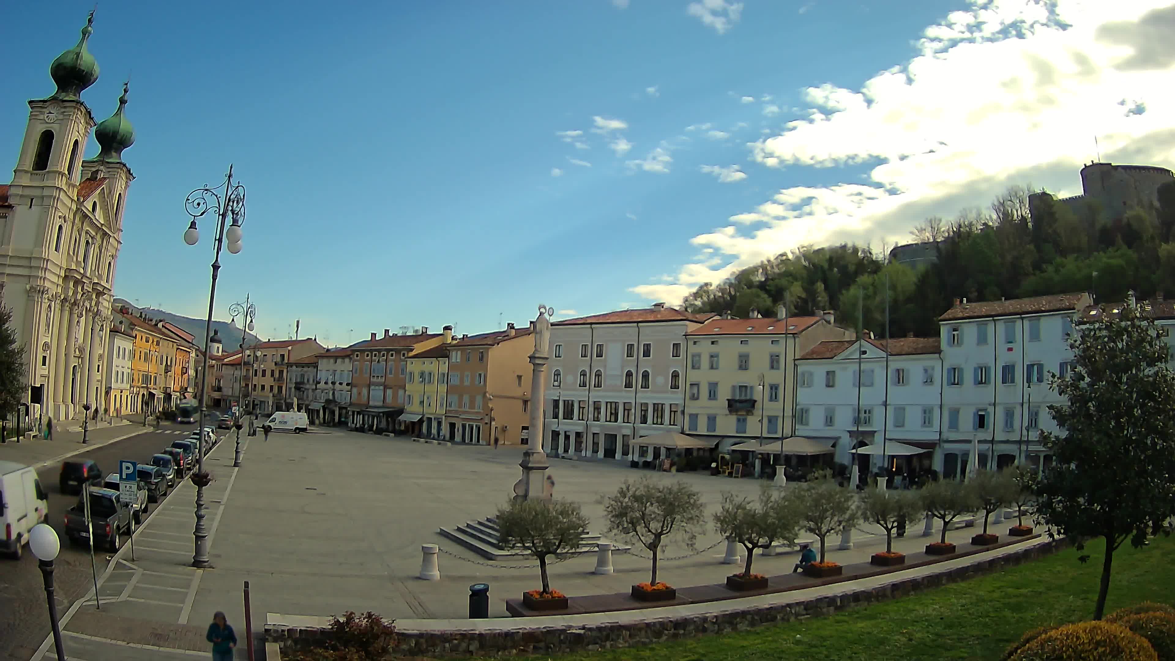 Gorizia Piazza della Vittoria e chiesa di S. Ignazio