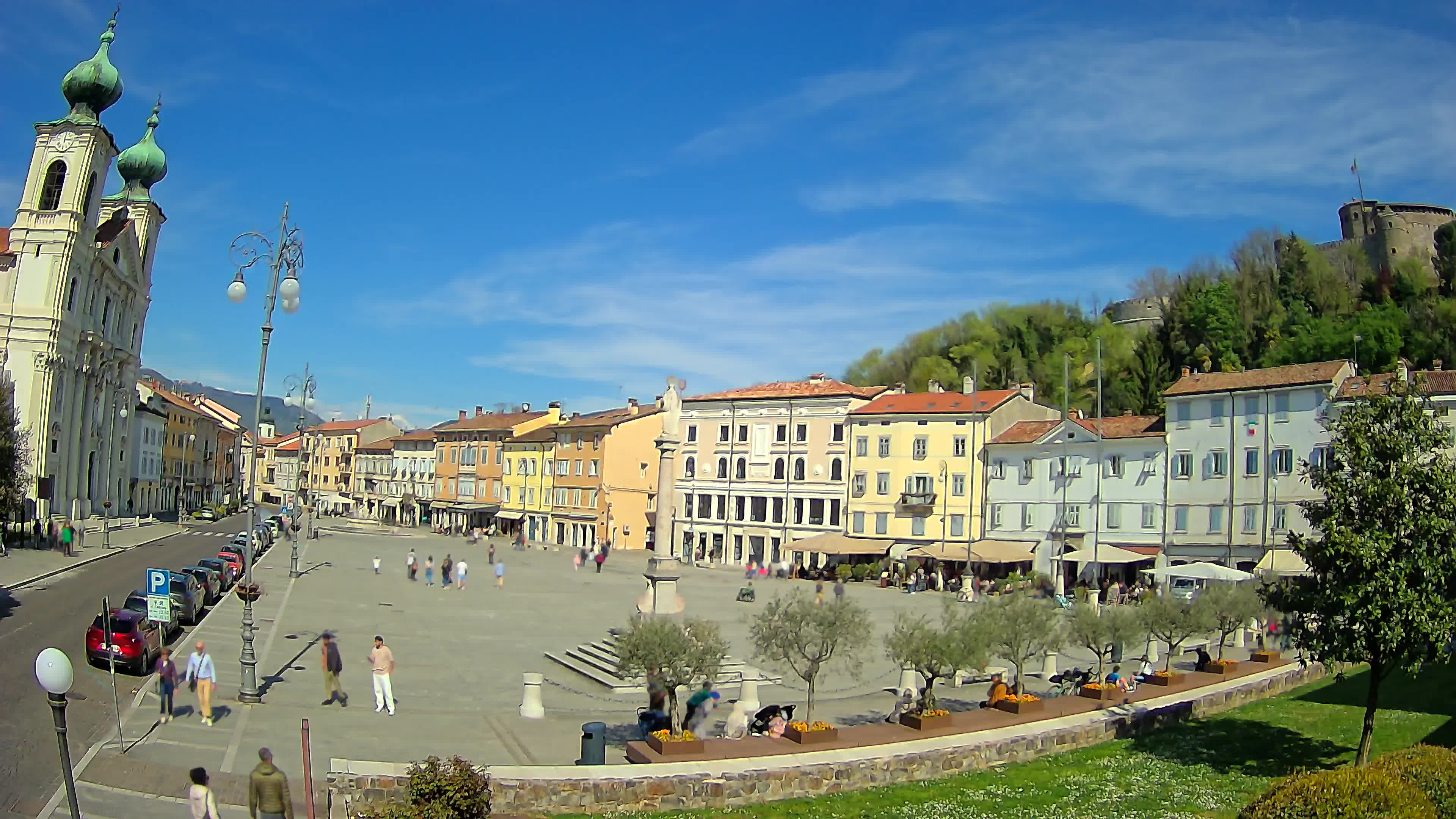 Gorizia Piazza della Vittoria e chiesa di S. Ignazio