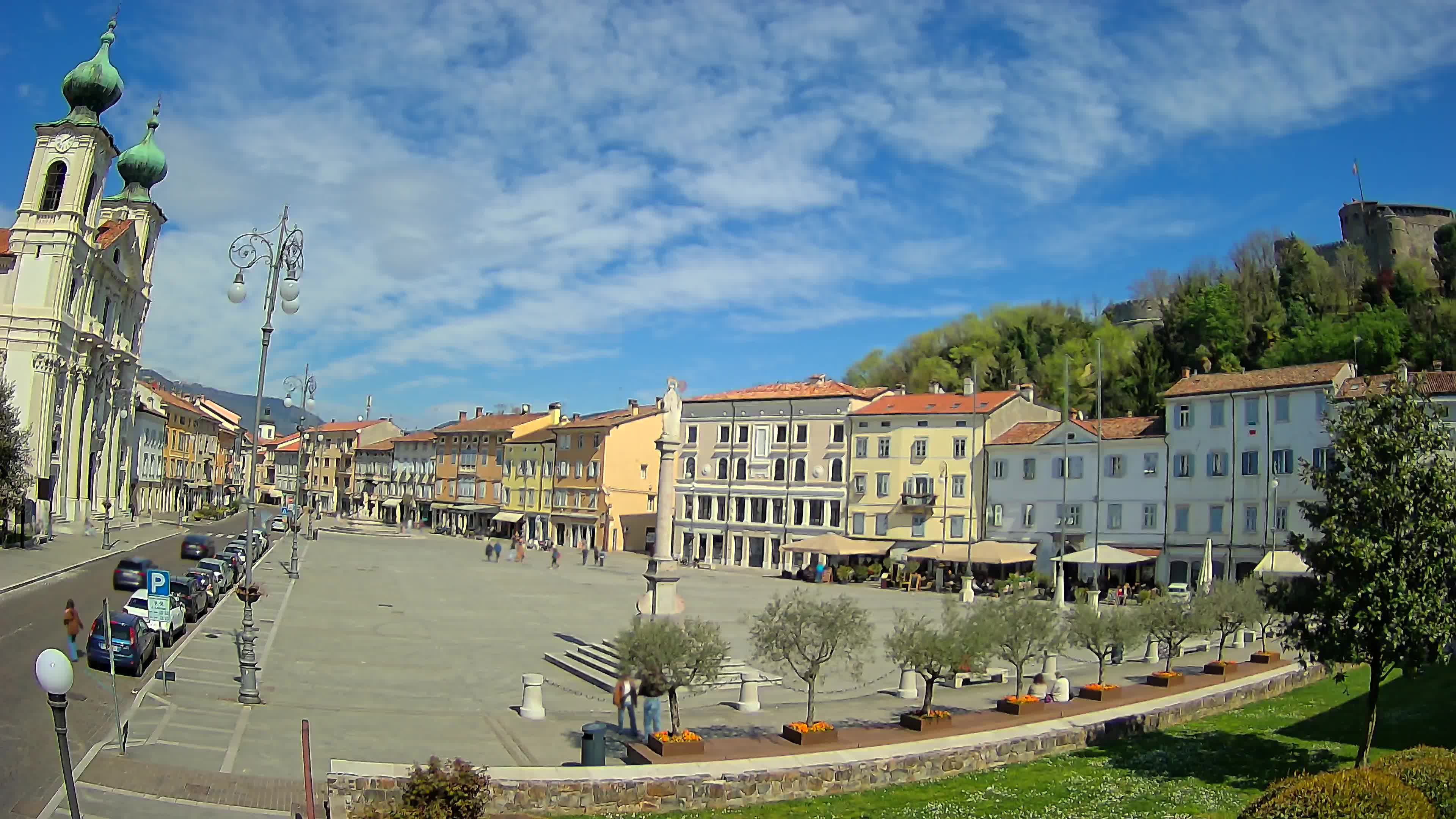 Gorizia – Plaza Vittoria – iglesia de San Pedro. Ignacio