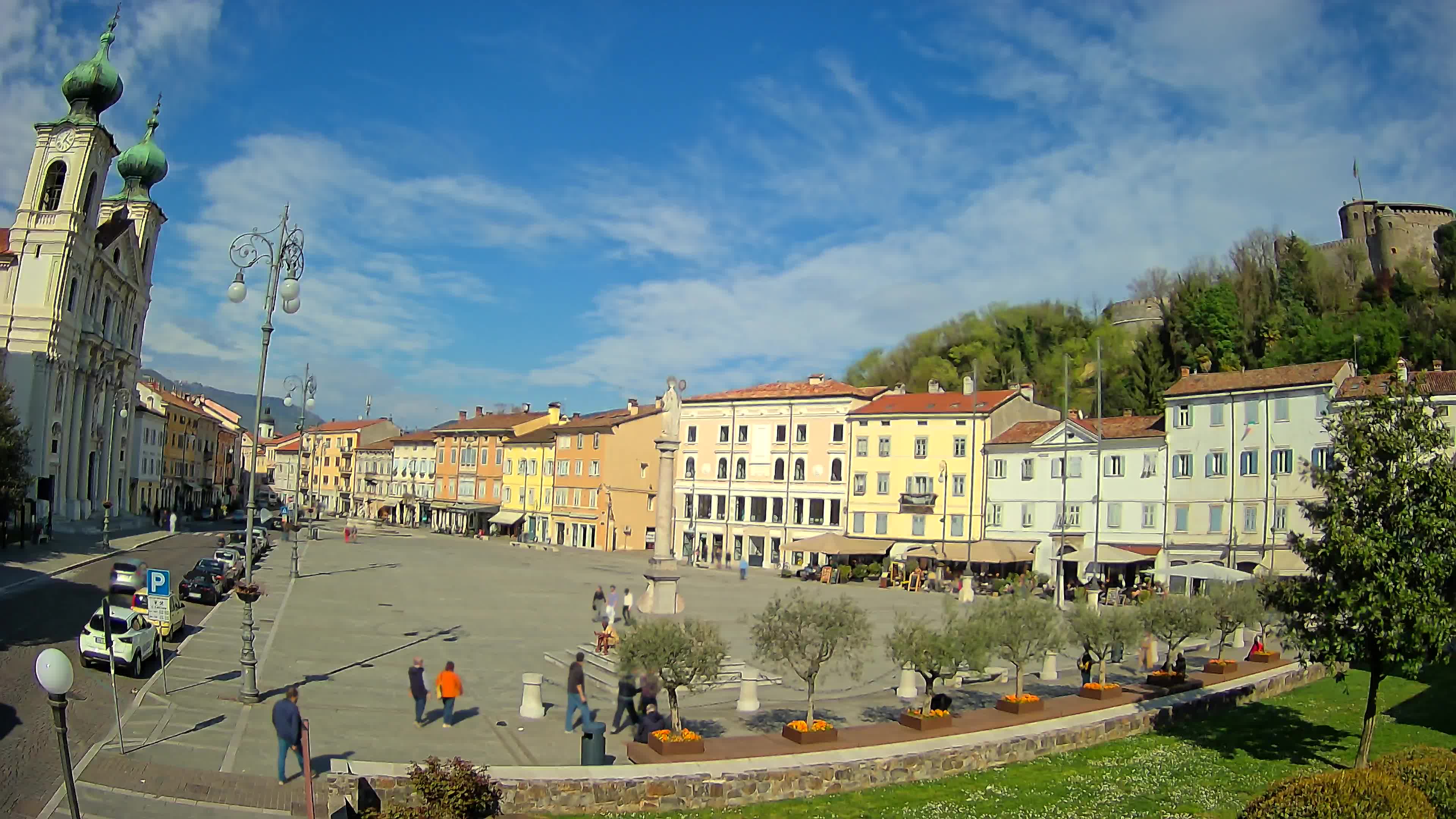 Gorizia – Plaza Vittoria – iglesia de San Pedro. Ignacio