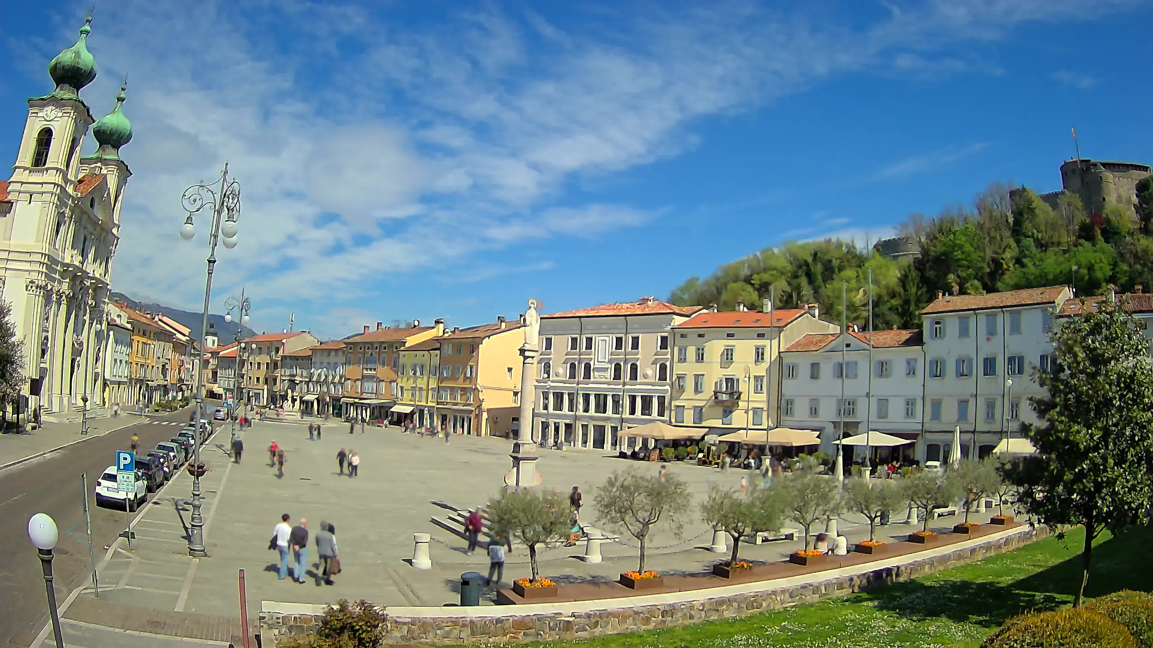 Gorizia Piazza della Vittoria e chiesa di S. Ignazio
